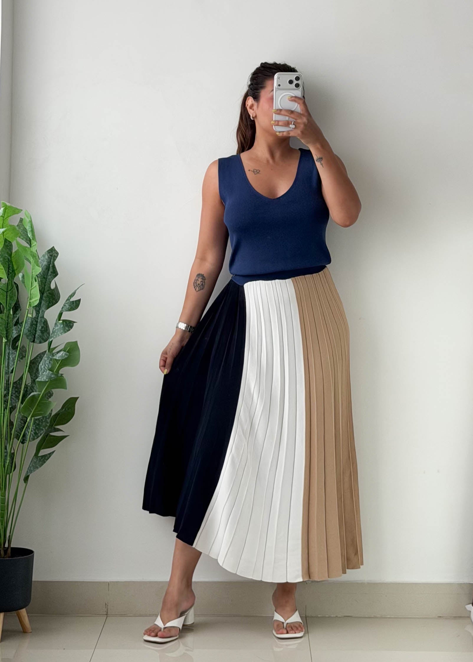 S-M Navy Color Block Pleated Maxi Dress