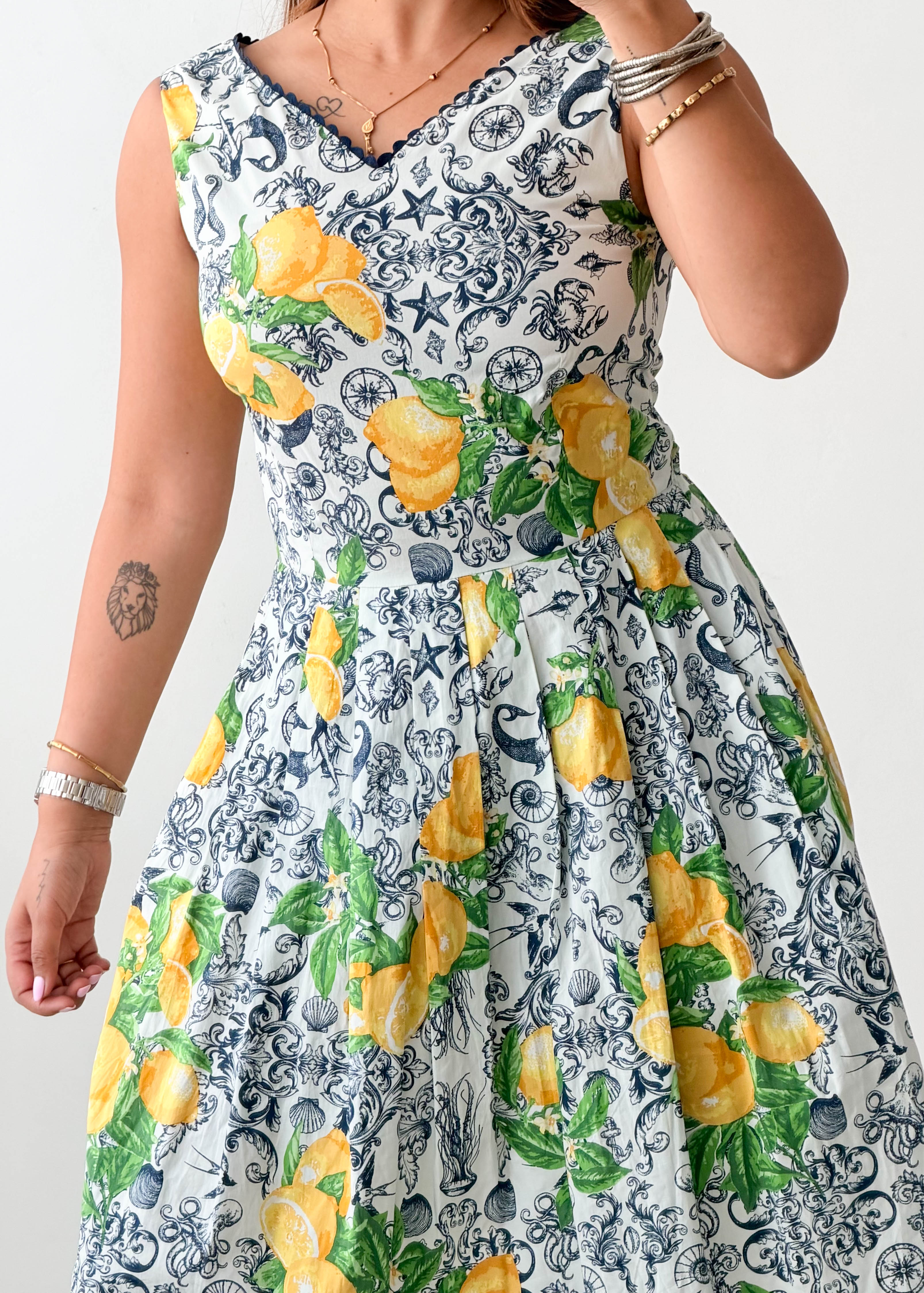 Size S White Lemon Print Fit & Flare Midi Dress