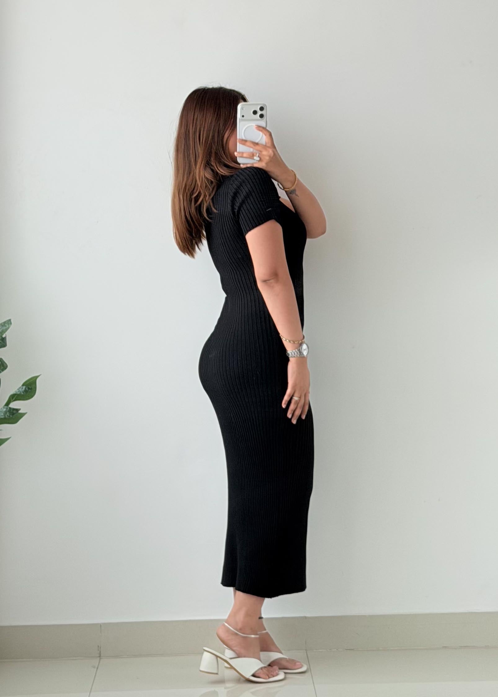 Size XS-M Black Ribbed Polo Knit Maxi Dress