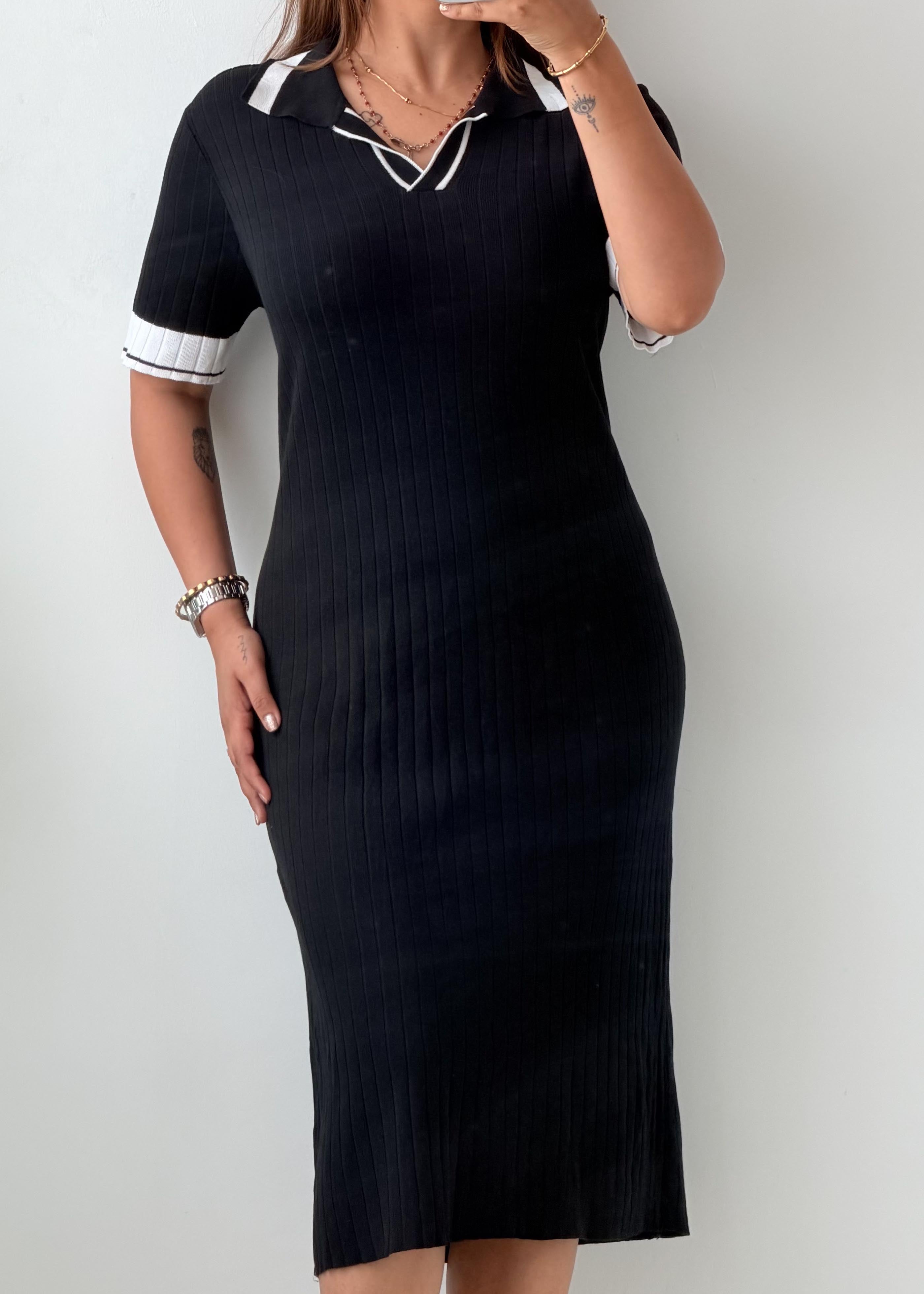Size M-L Black Contrast Collar Ribbed Knit Midi Dress