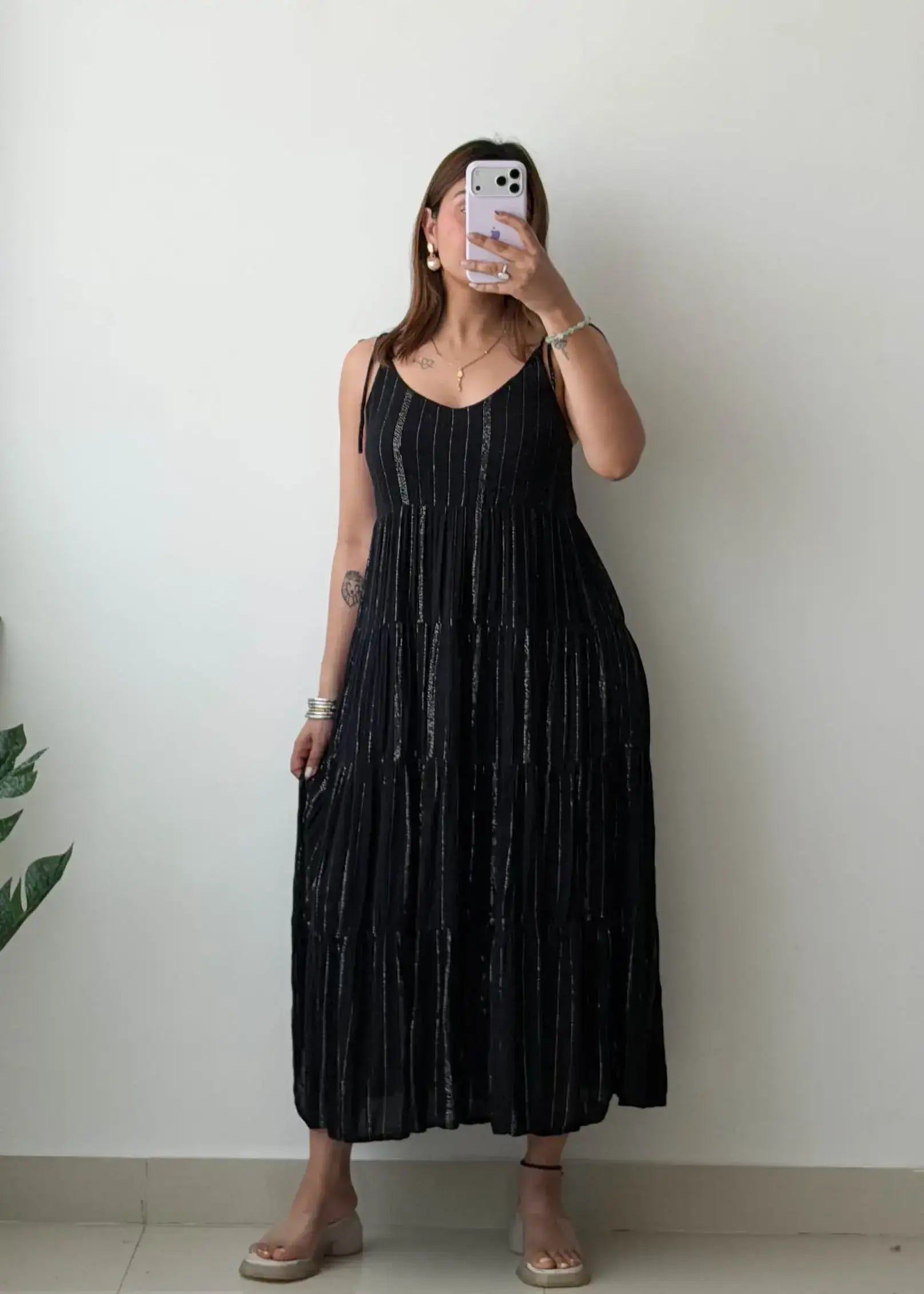 Size S-M, Black Pleated Midi Dress