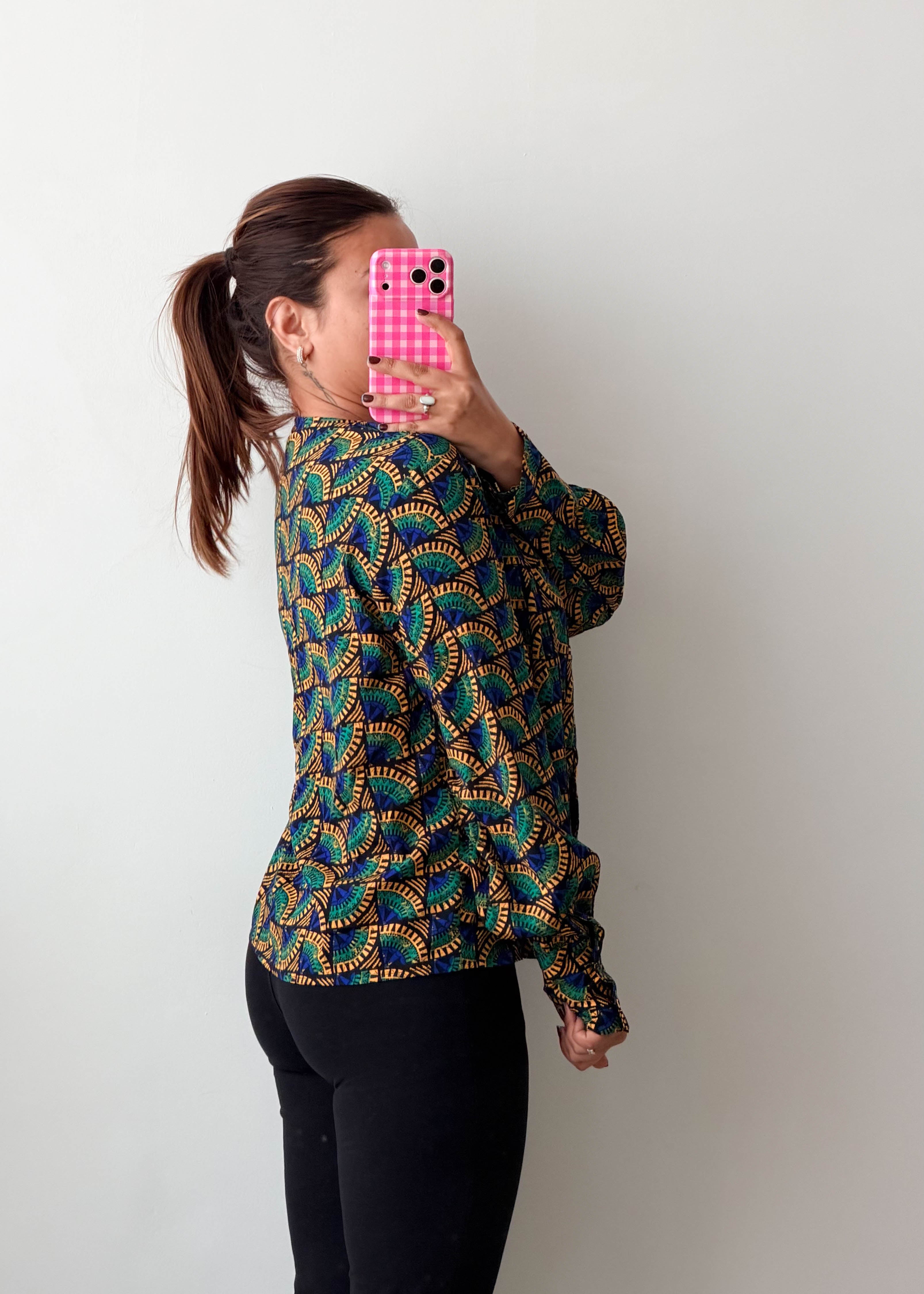 Size M-L Green Geometric Print Blouse