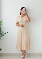 Size S-M Beige Ribbed Pleated Midi Dress