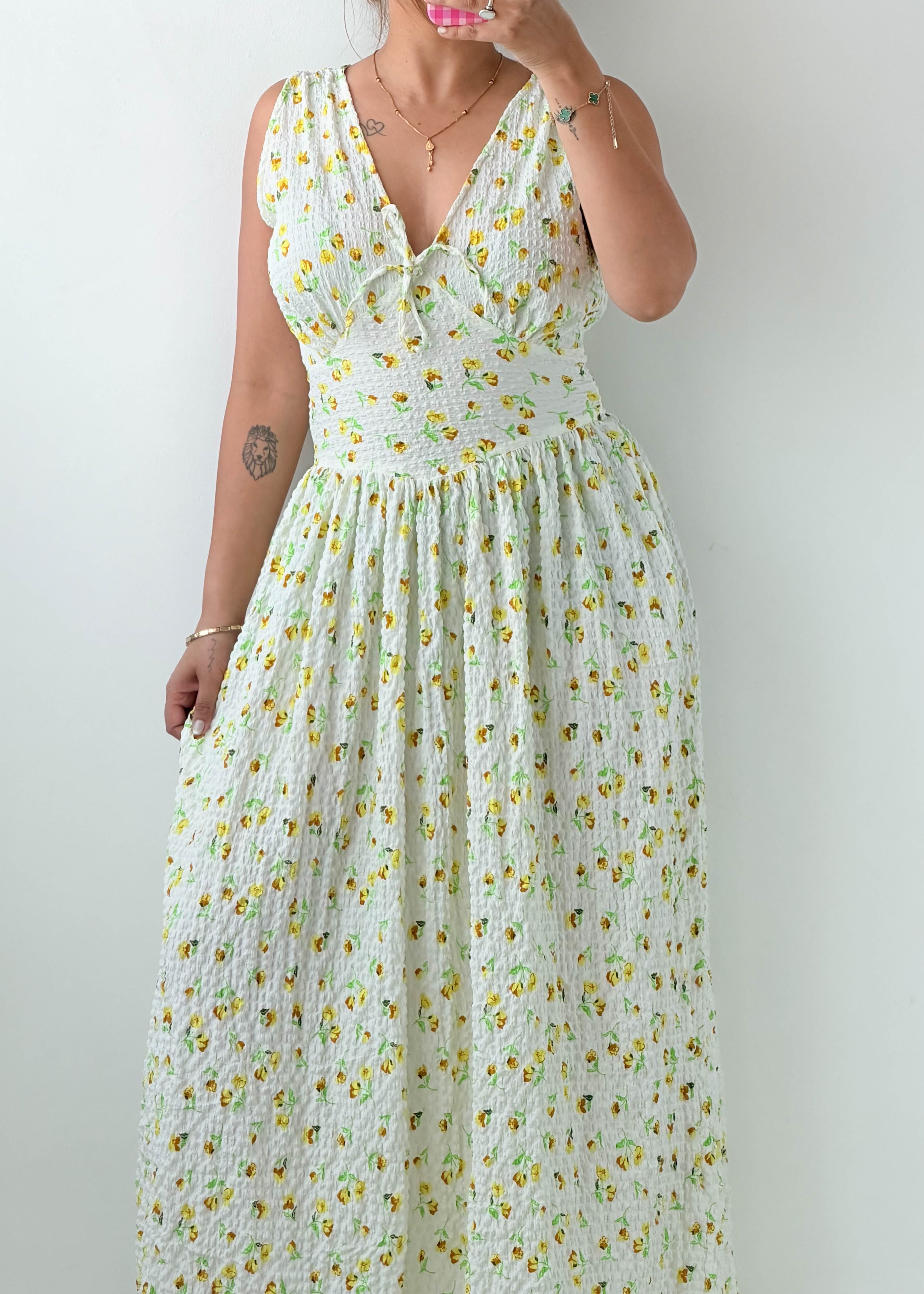 Size M-L White Floral Maxi Dress