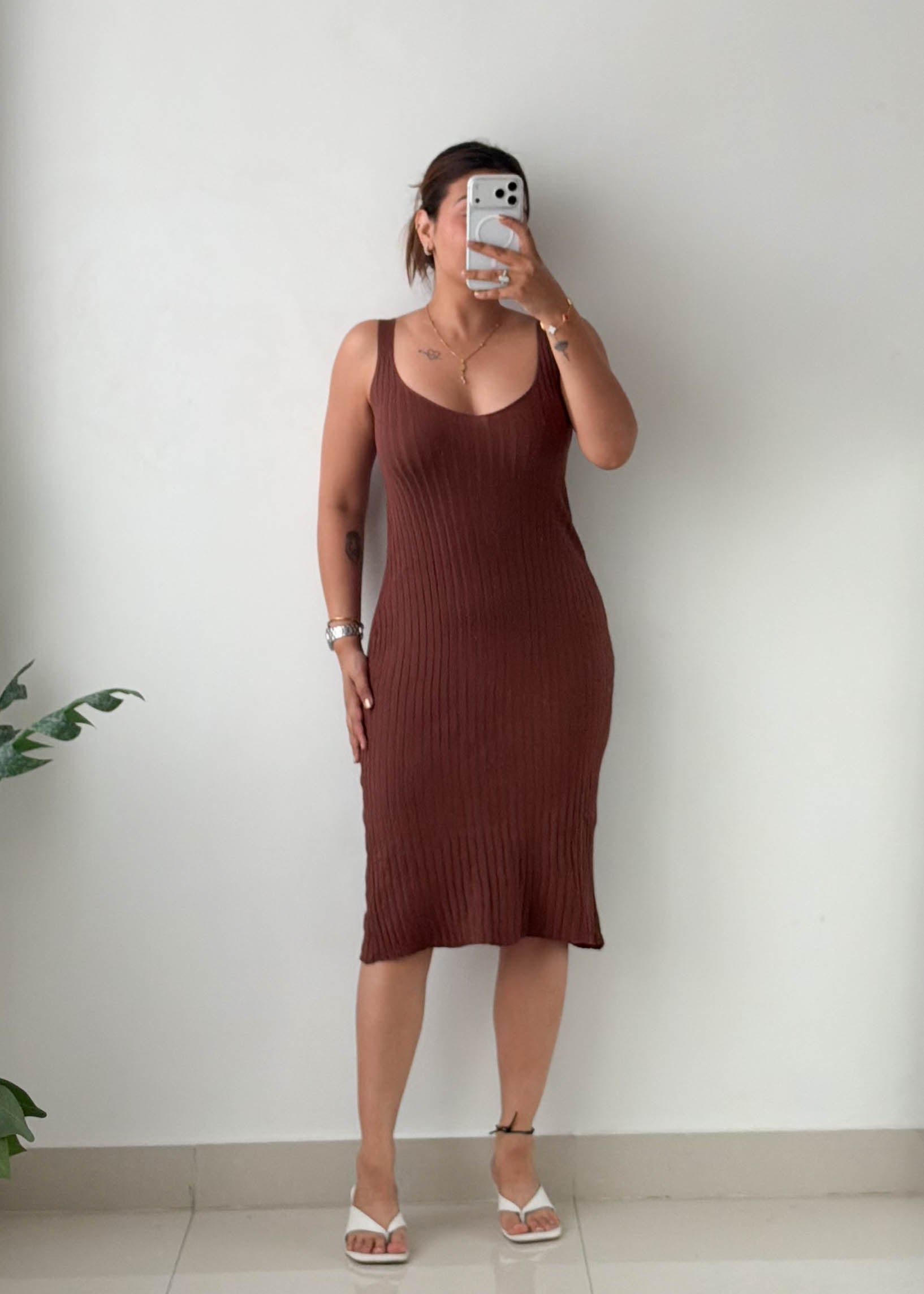 Size S-M Brown Ribbed Scoop Neck Knit Midi Dress