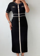 Size M-L Black Contrast Trim Pleated Knit Maxi Dress