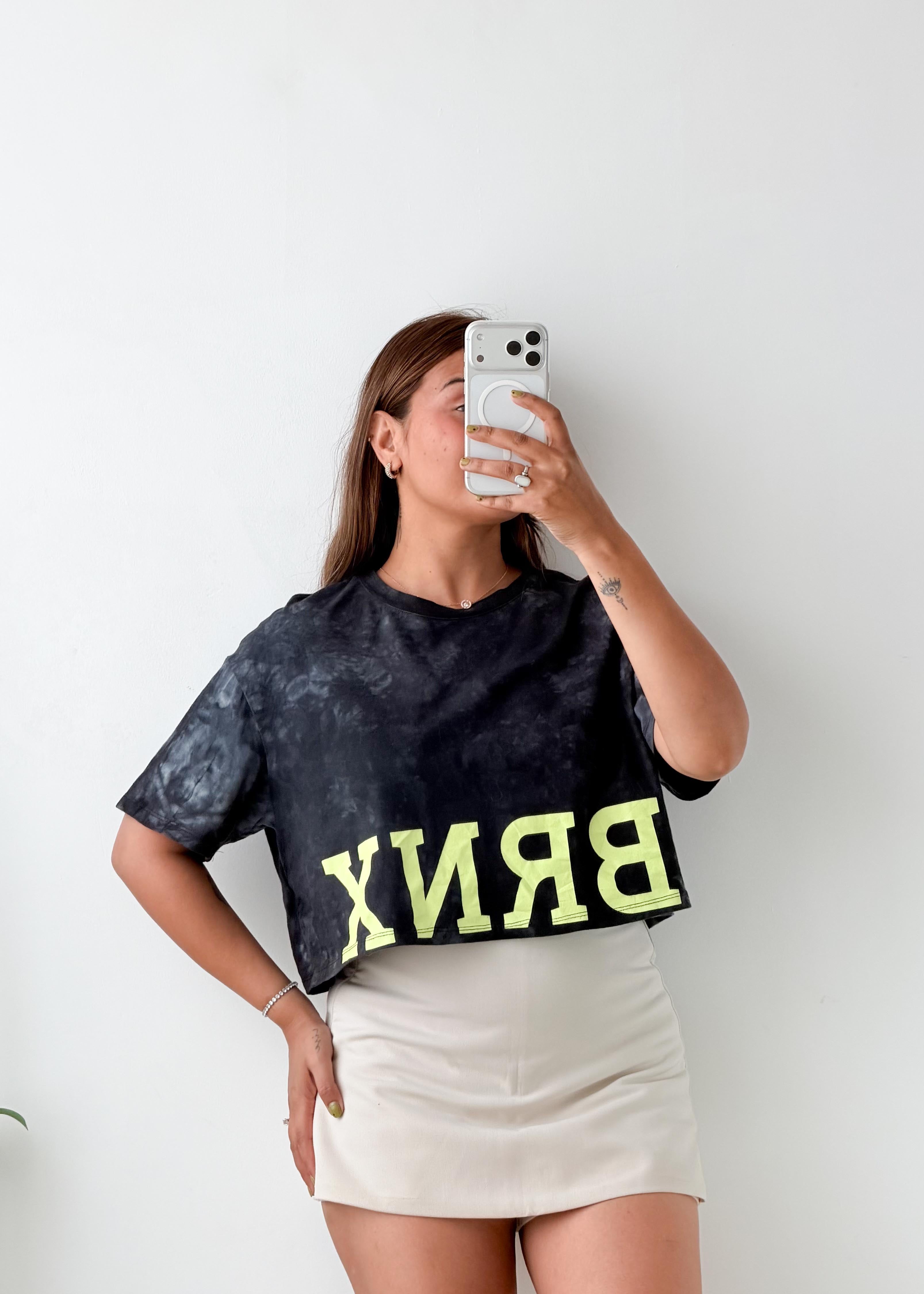 Size S-M Black Graphic Crop Top