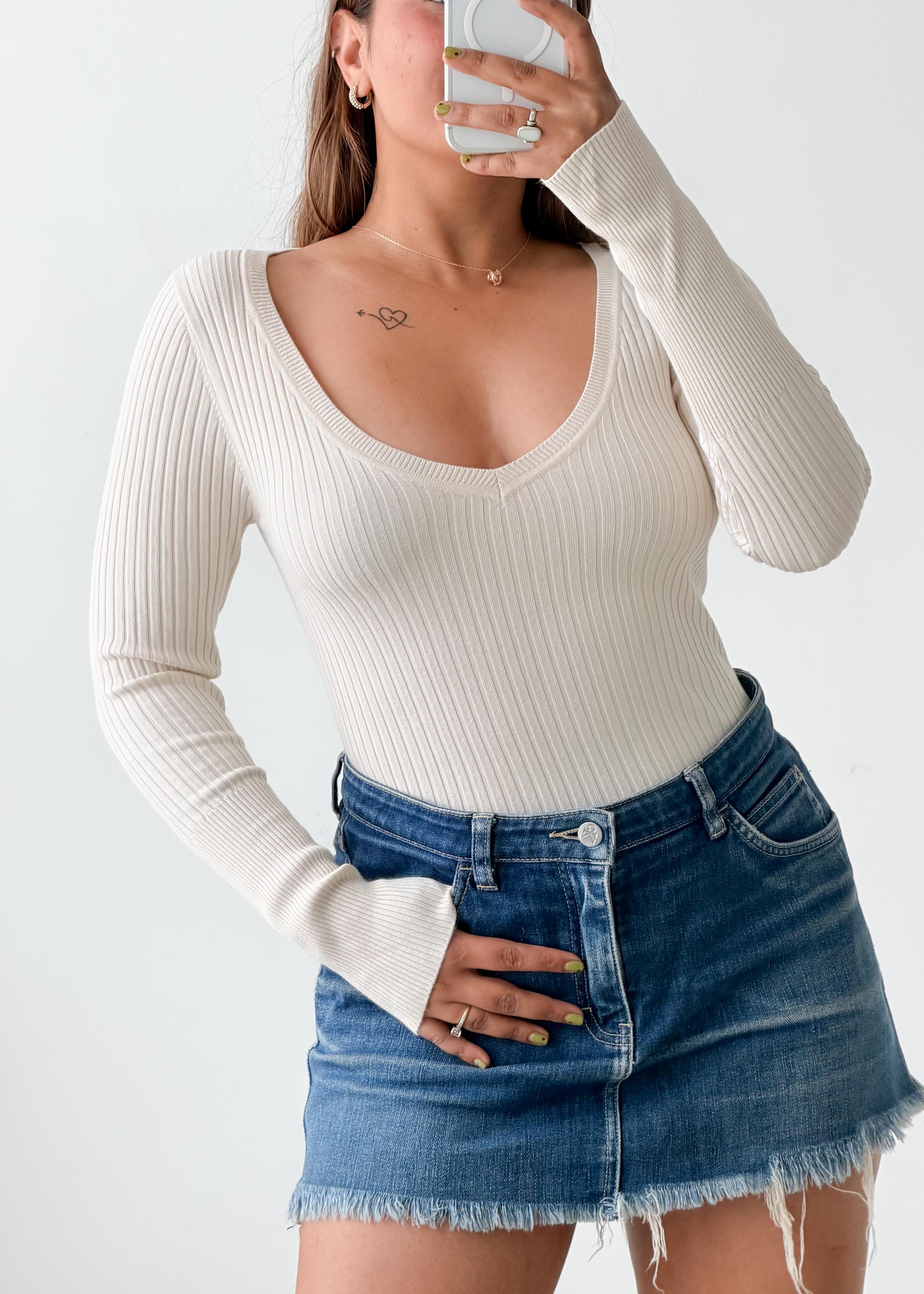 Size S-M White Ribbed Long Sleeve Top