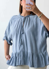 Size M-L Blue Frill Hem Top