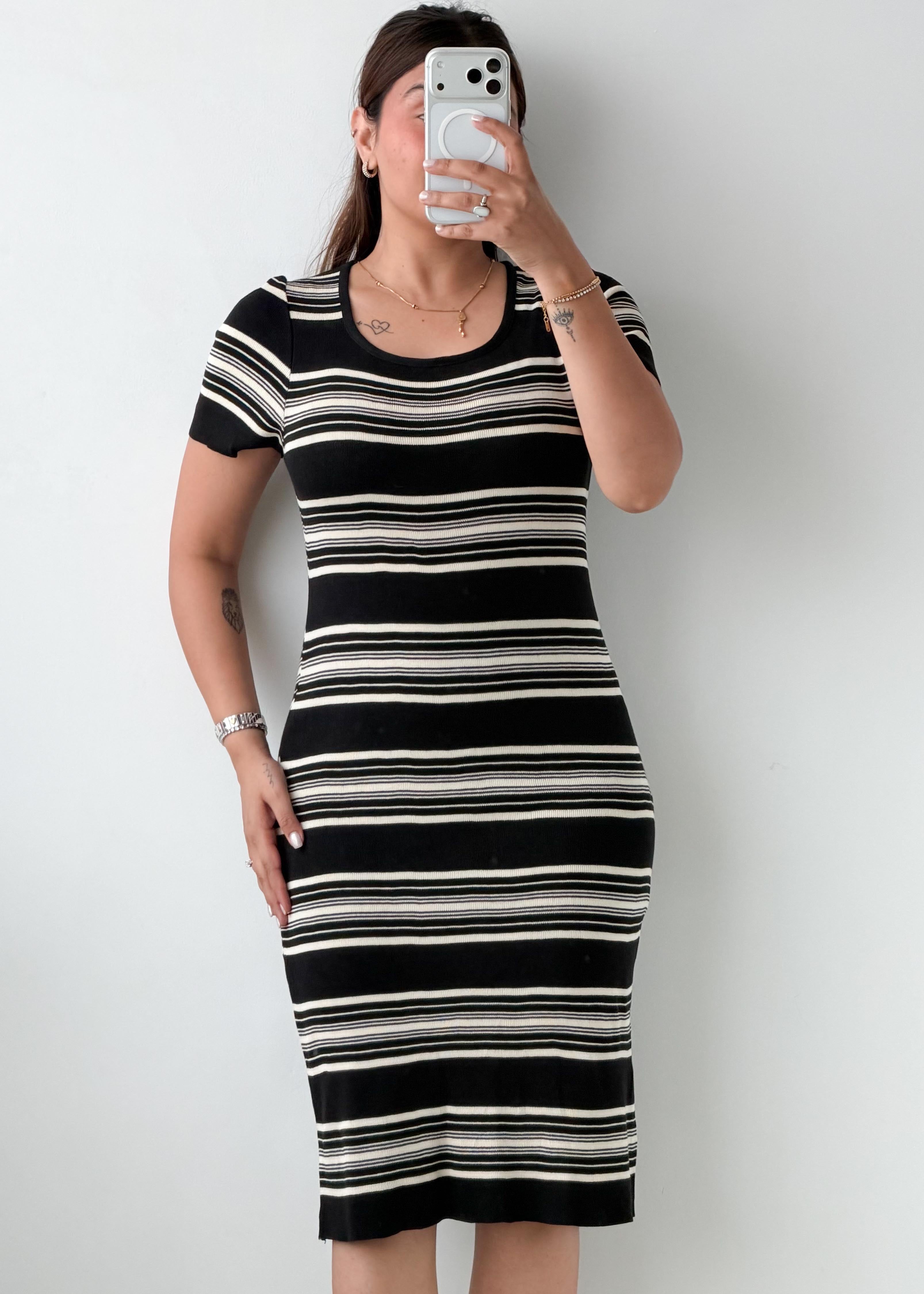 Size M-L Black & White Striped Bodycon Midi Dress