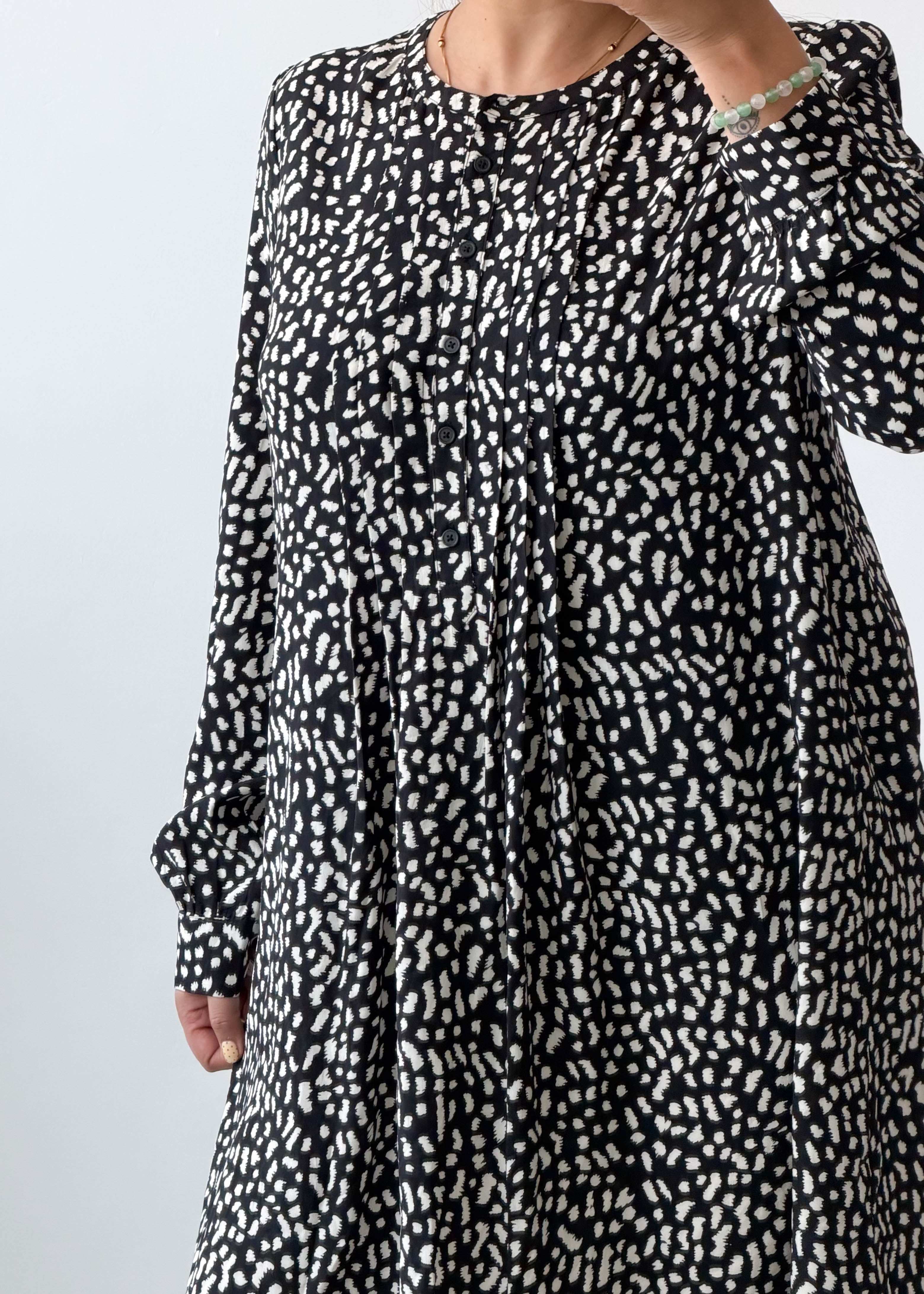 M-L Black White Printed Smock Dress