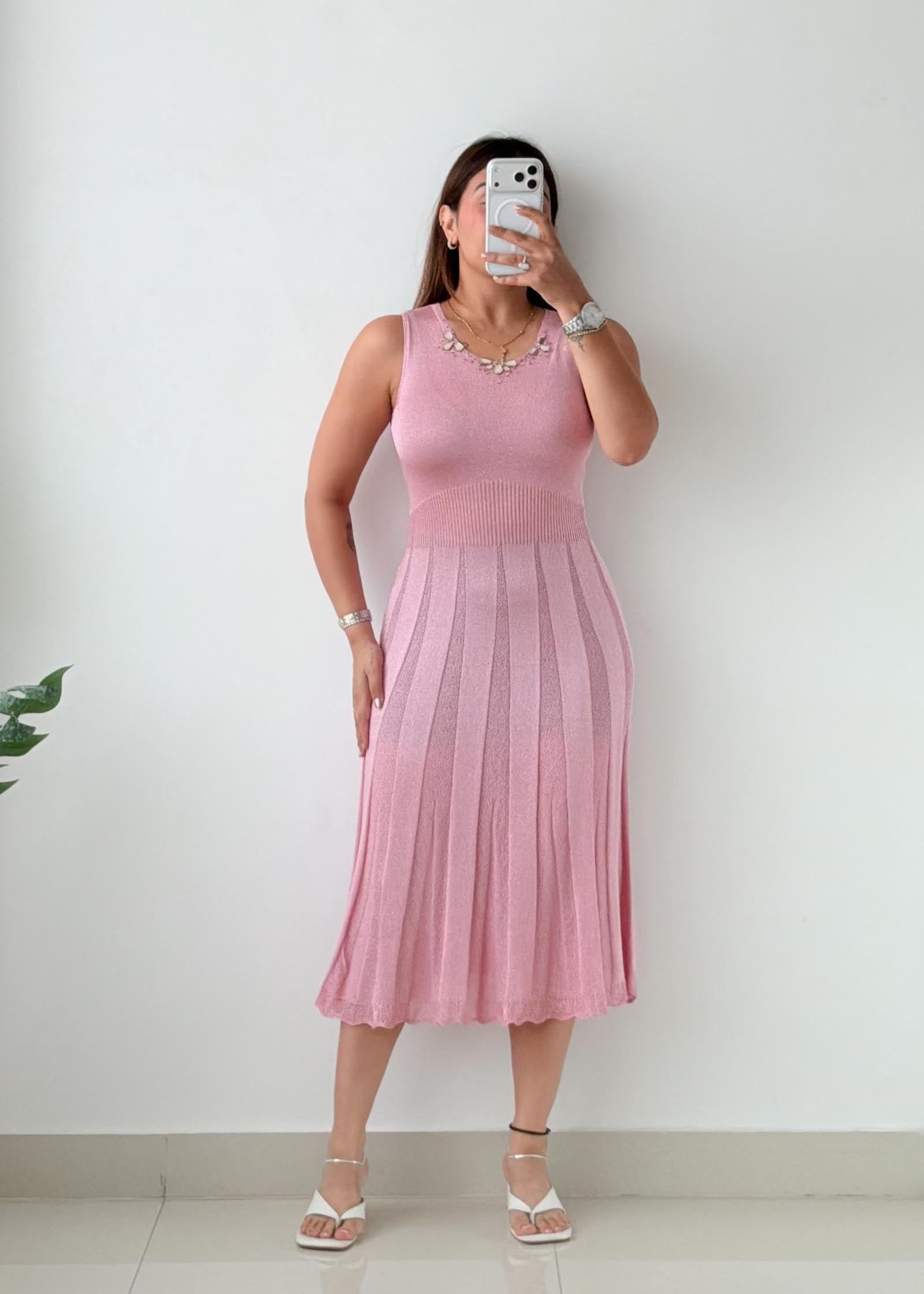 Size XS-S Pink Pleated Knit Midi Dress