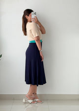 Size M-L Beige & Navy Colorblock Midi Dress