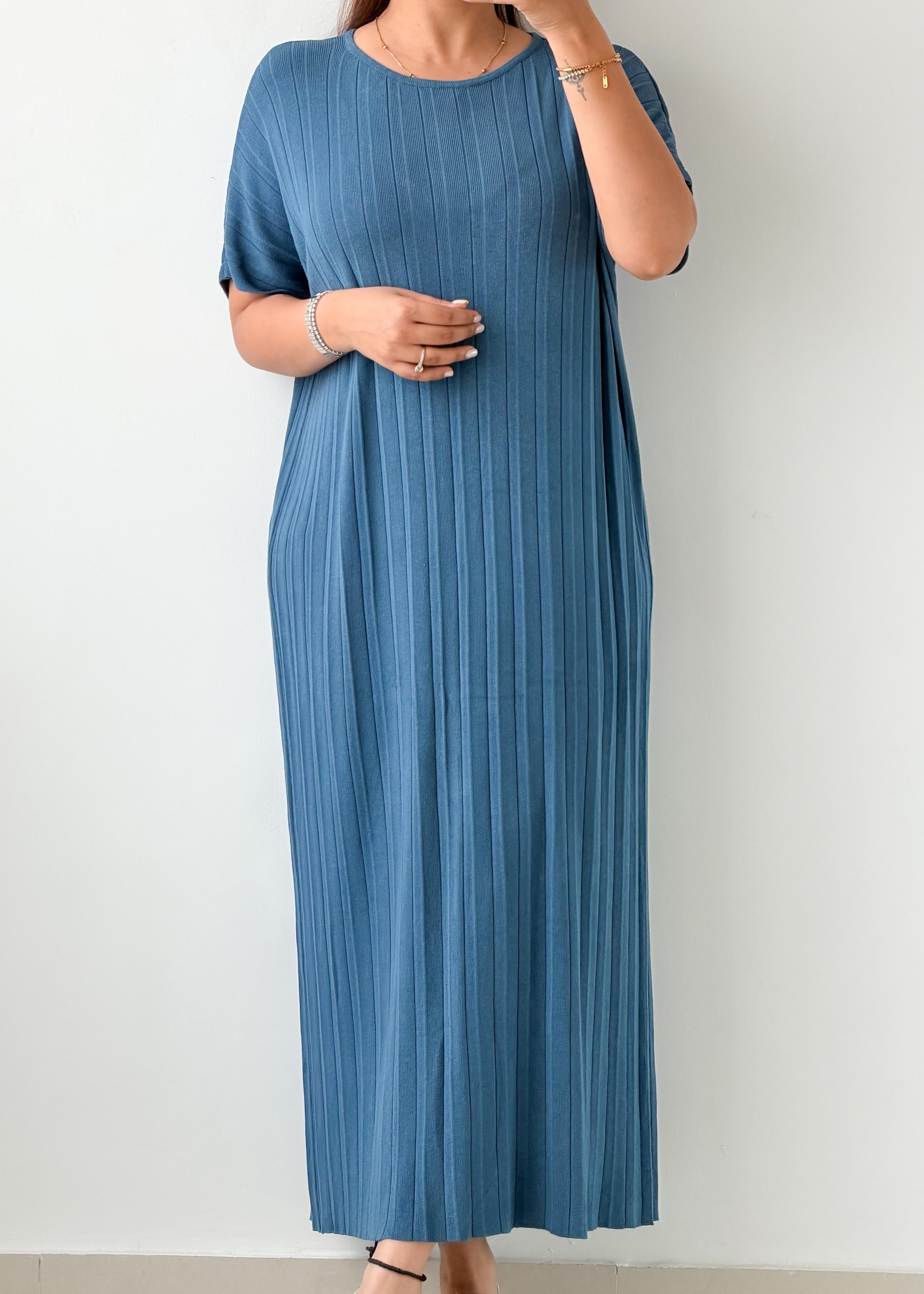 Size M-L Steel Blue Ribbed Maxi Dress