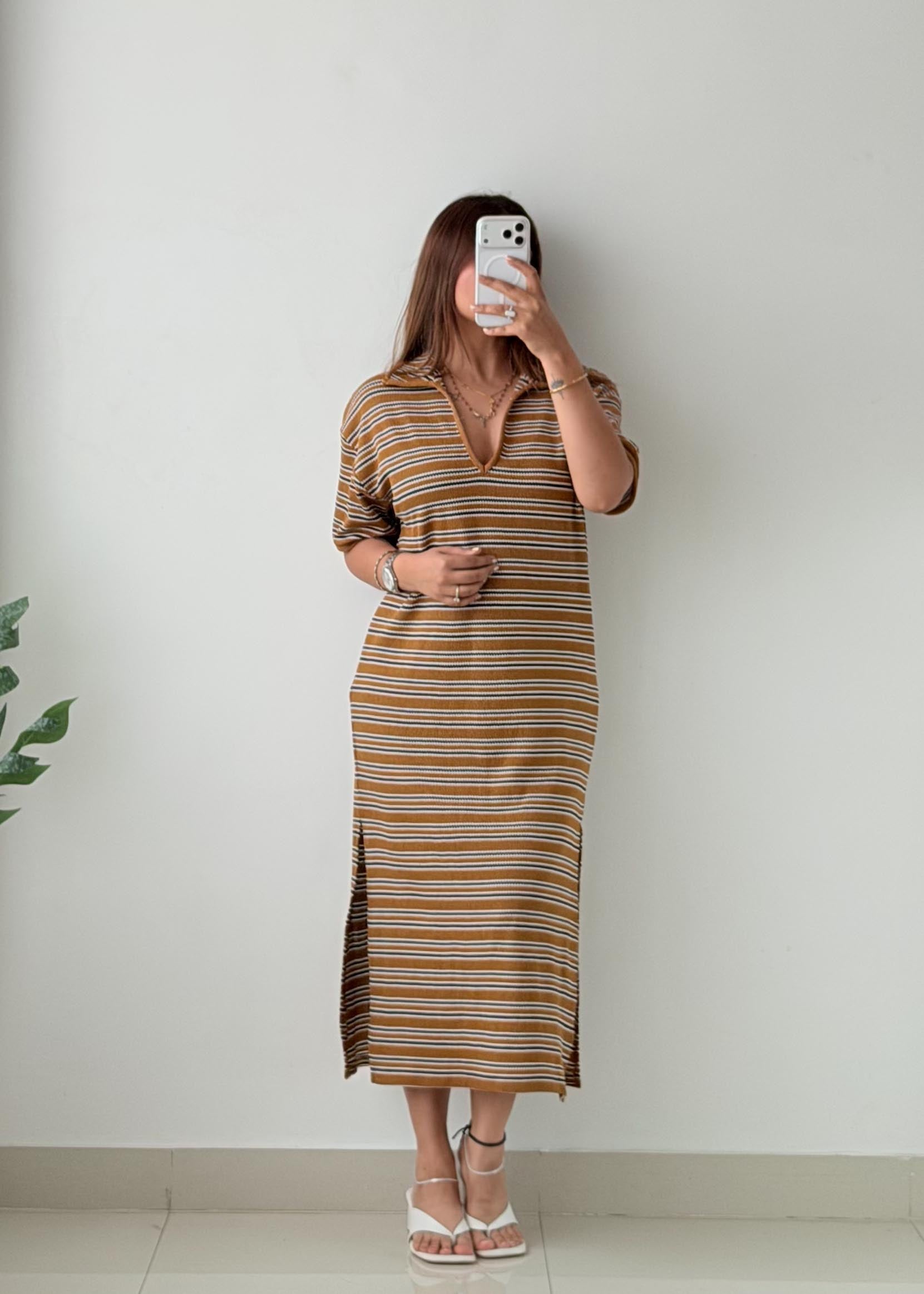 Size M-L Brown Stripe Collared Knit Maxi Dress