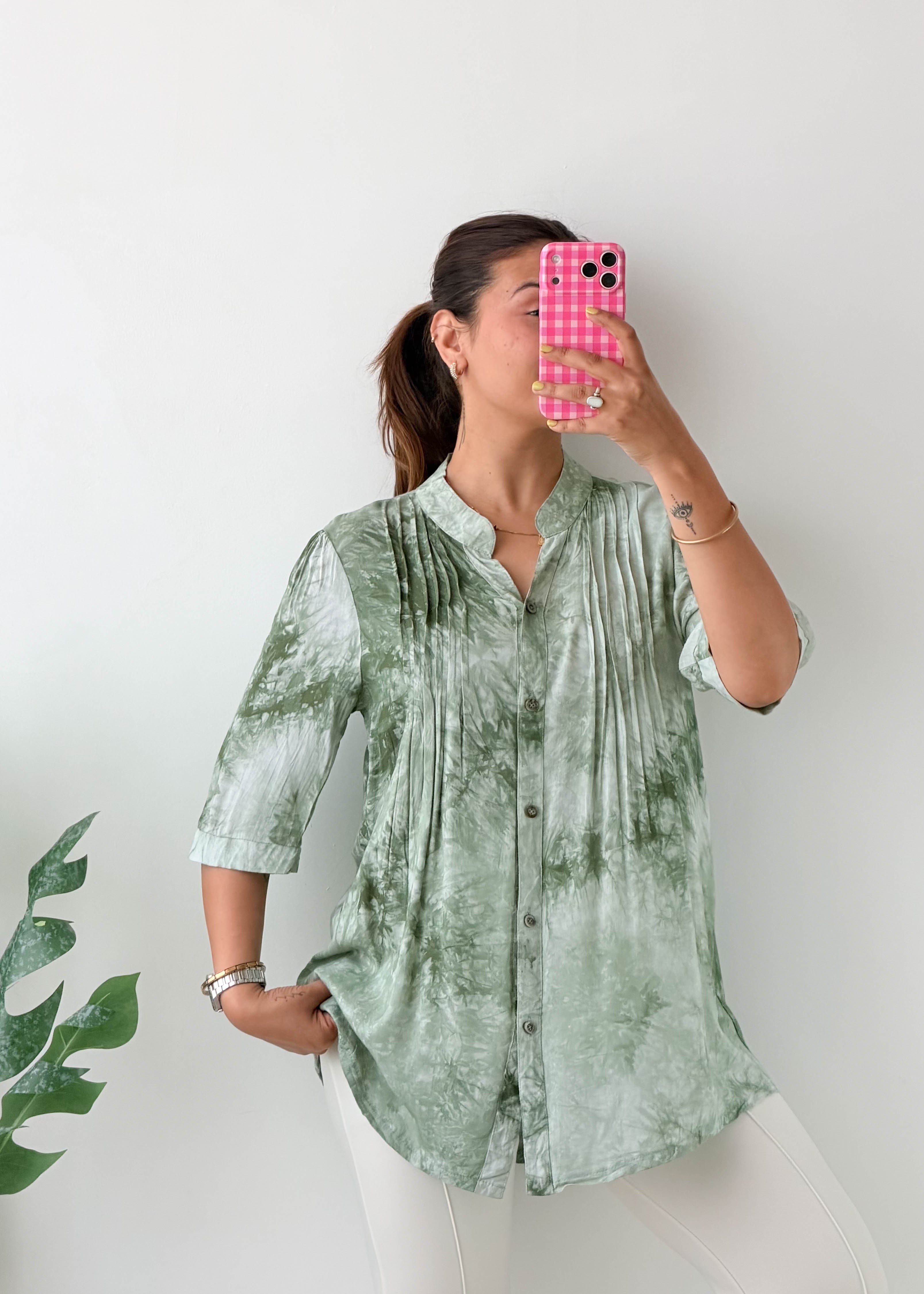 Size S-M Sage Green Tie-Dye Pleated Shirt