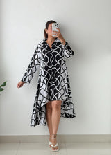 Size S-M Black & White Abstract High-Low Shirt Dress