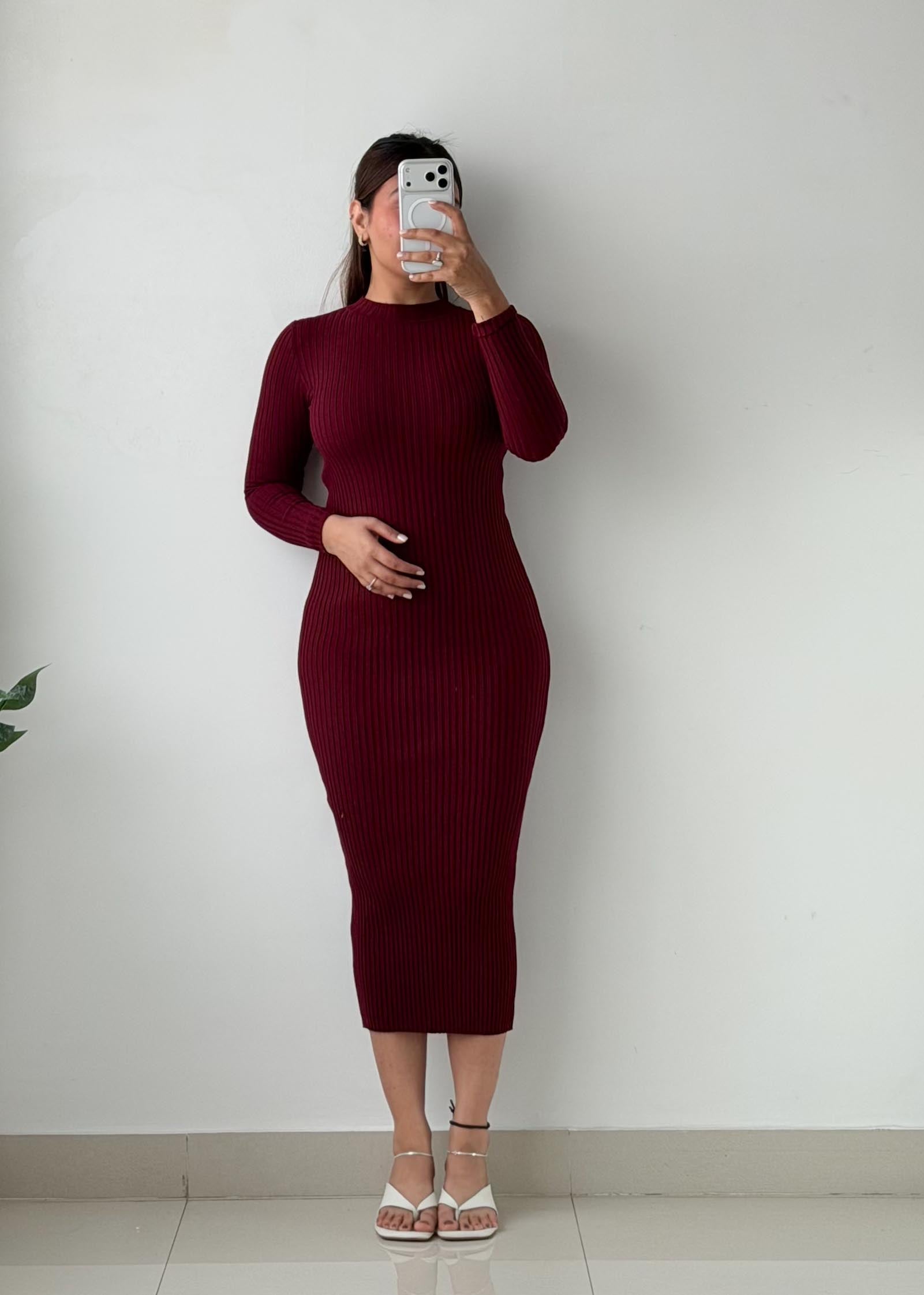 Size S-M Burgundy Ribbed Bodycon Midi Dress