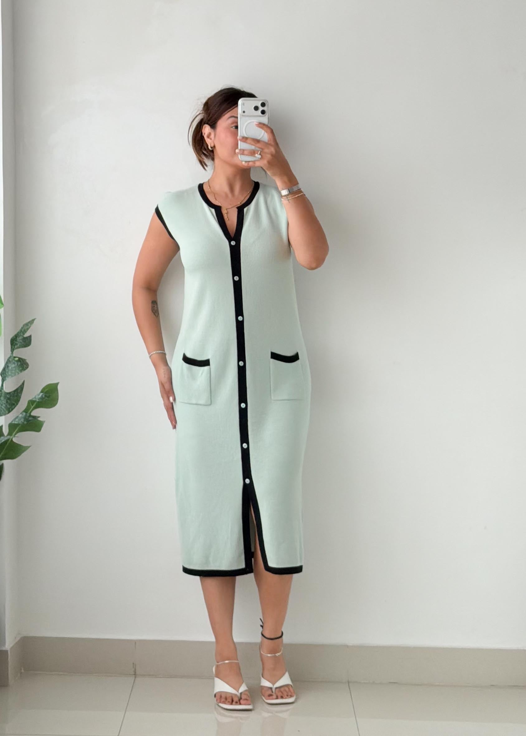 Size M-L Mint Green Contrast Trim Knit Midi Dress