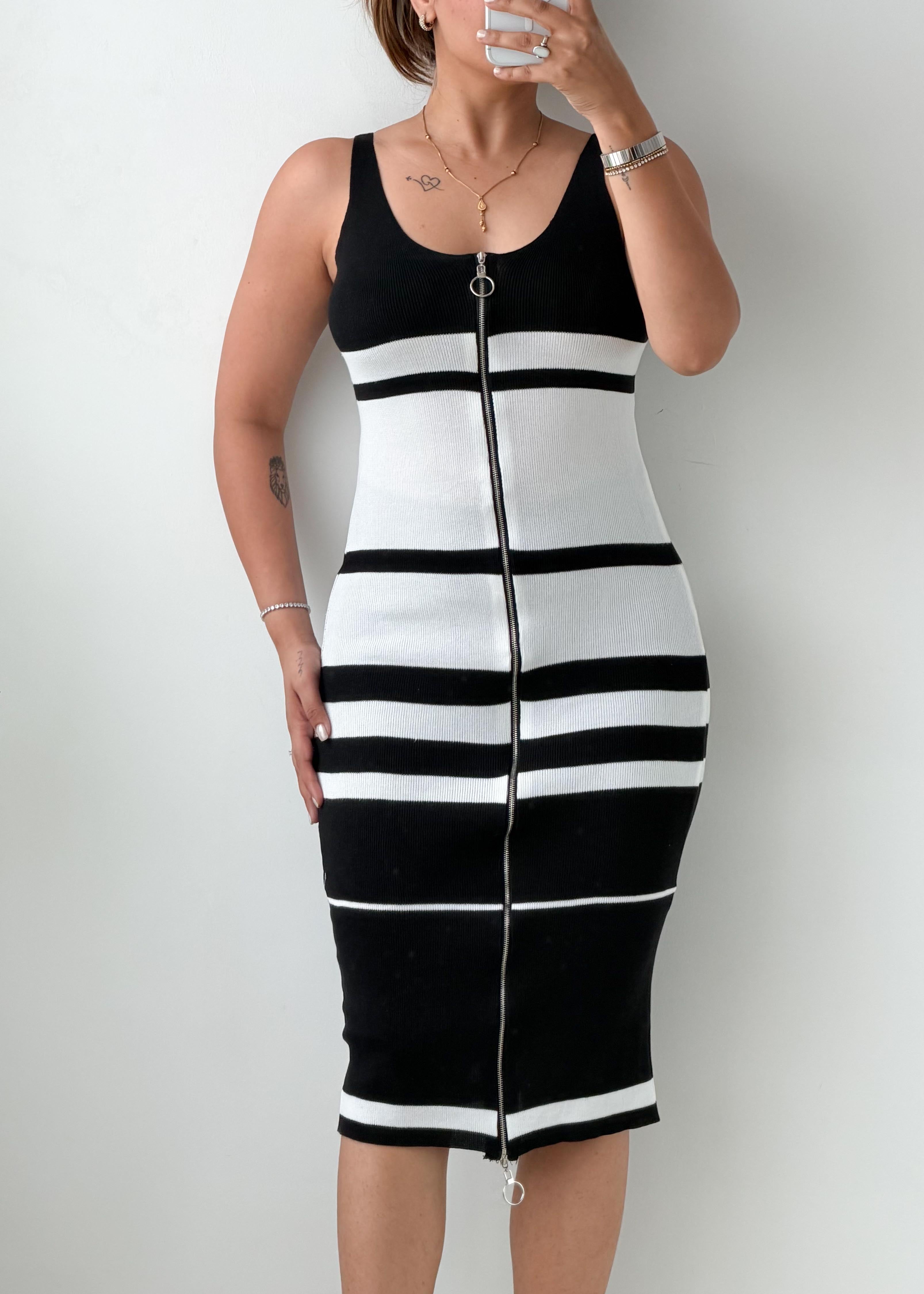 Size M-L Black & White Striped Ribbed Midi Dress