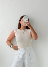 Size M-L White Sleeveless Top