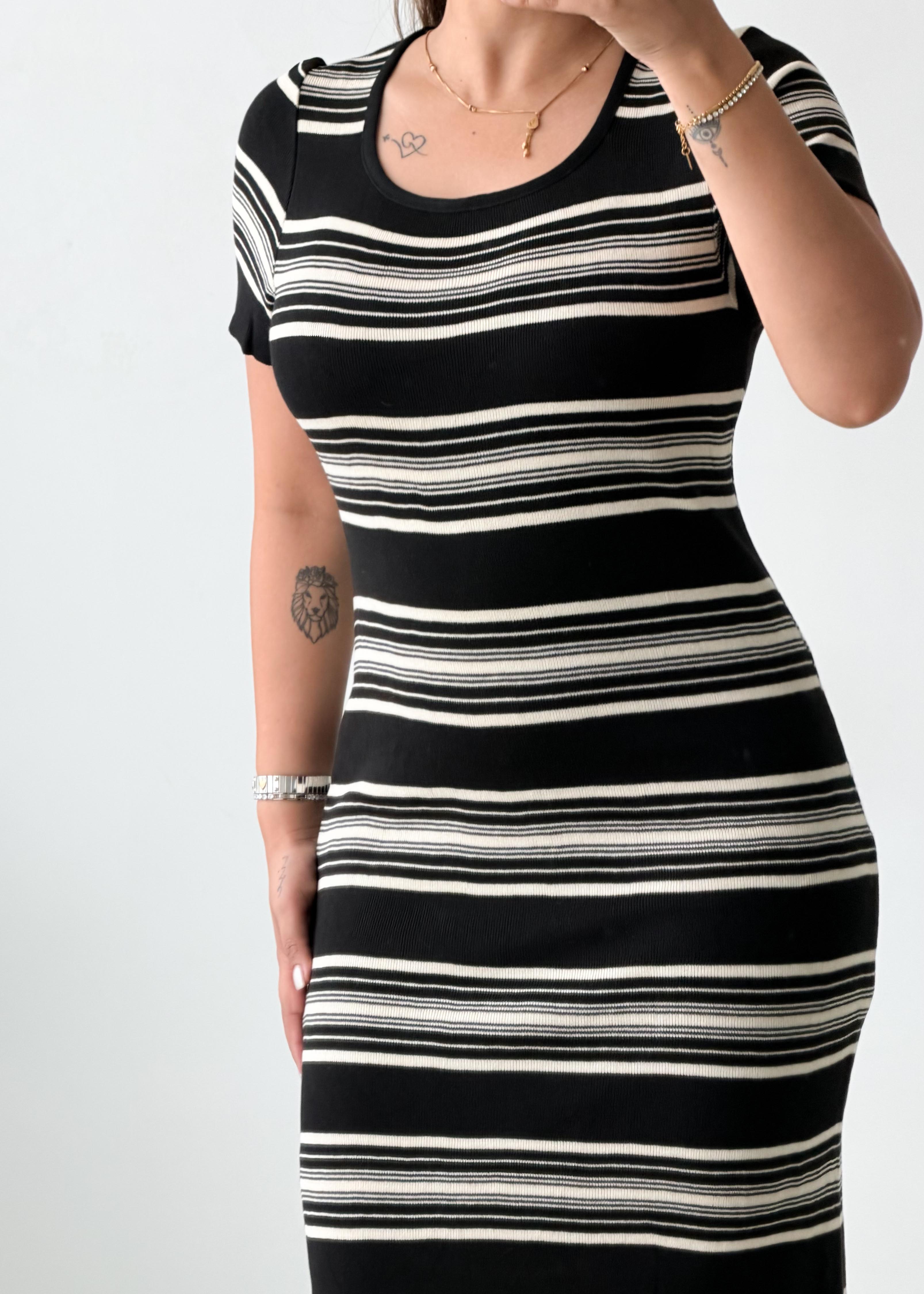 Size M-L Black & White Striped Bodycon Midi Dress