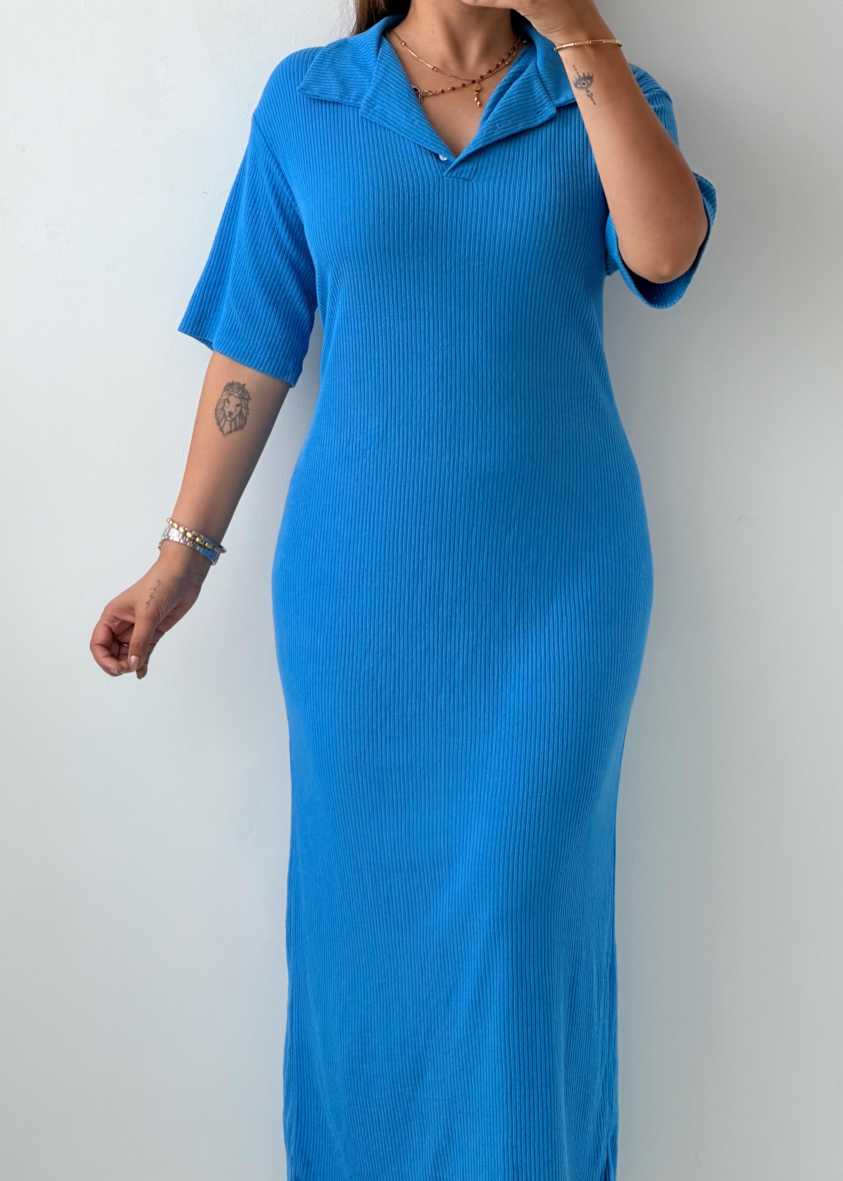 Size L-XL Blue Collared Knit Maxi Dress