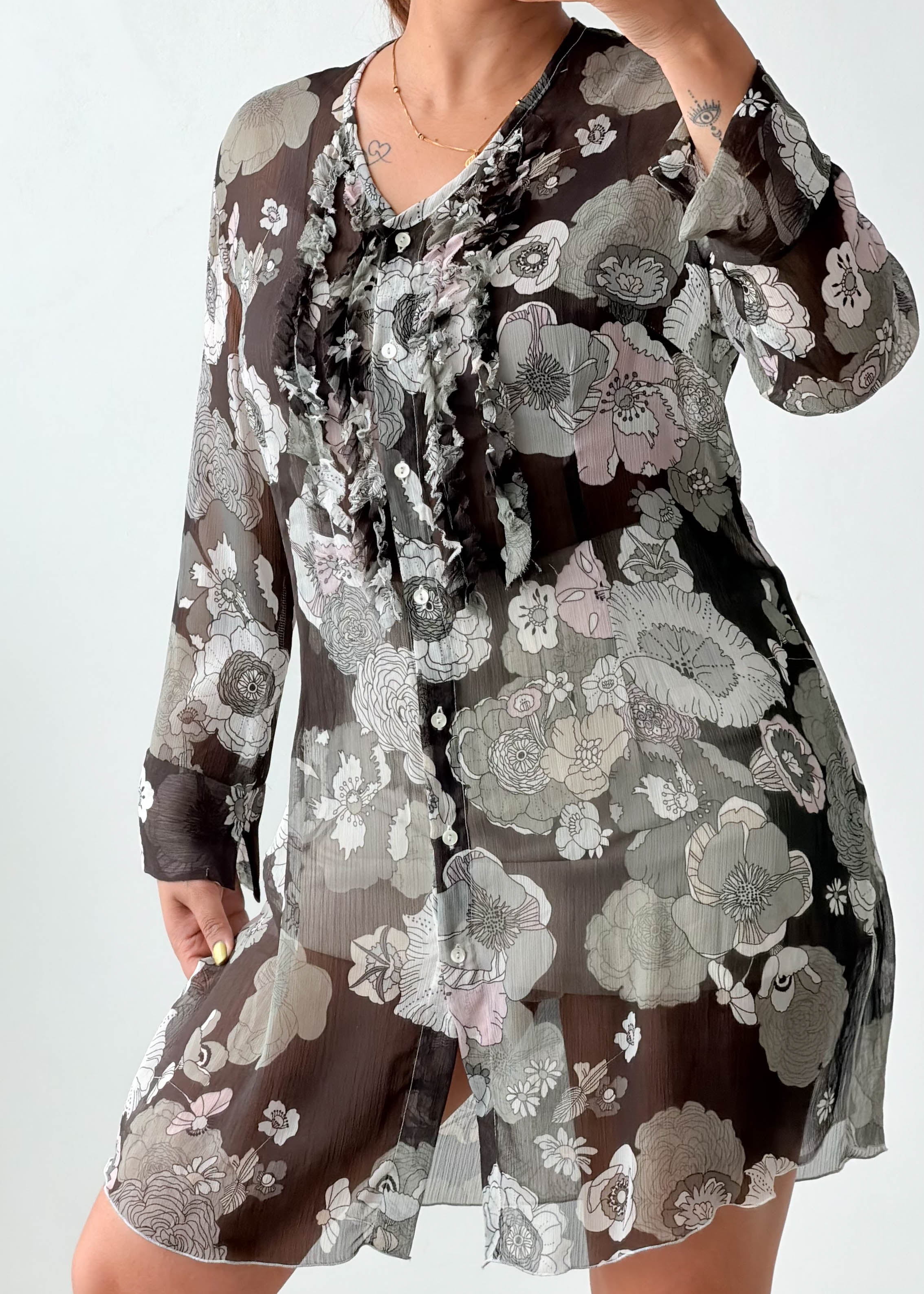 Size M-L Grey Floral Sheer Tunic Top