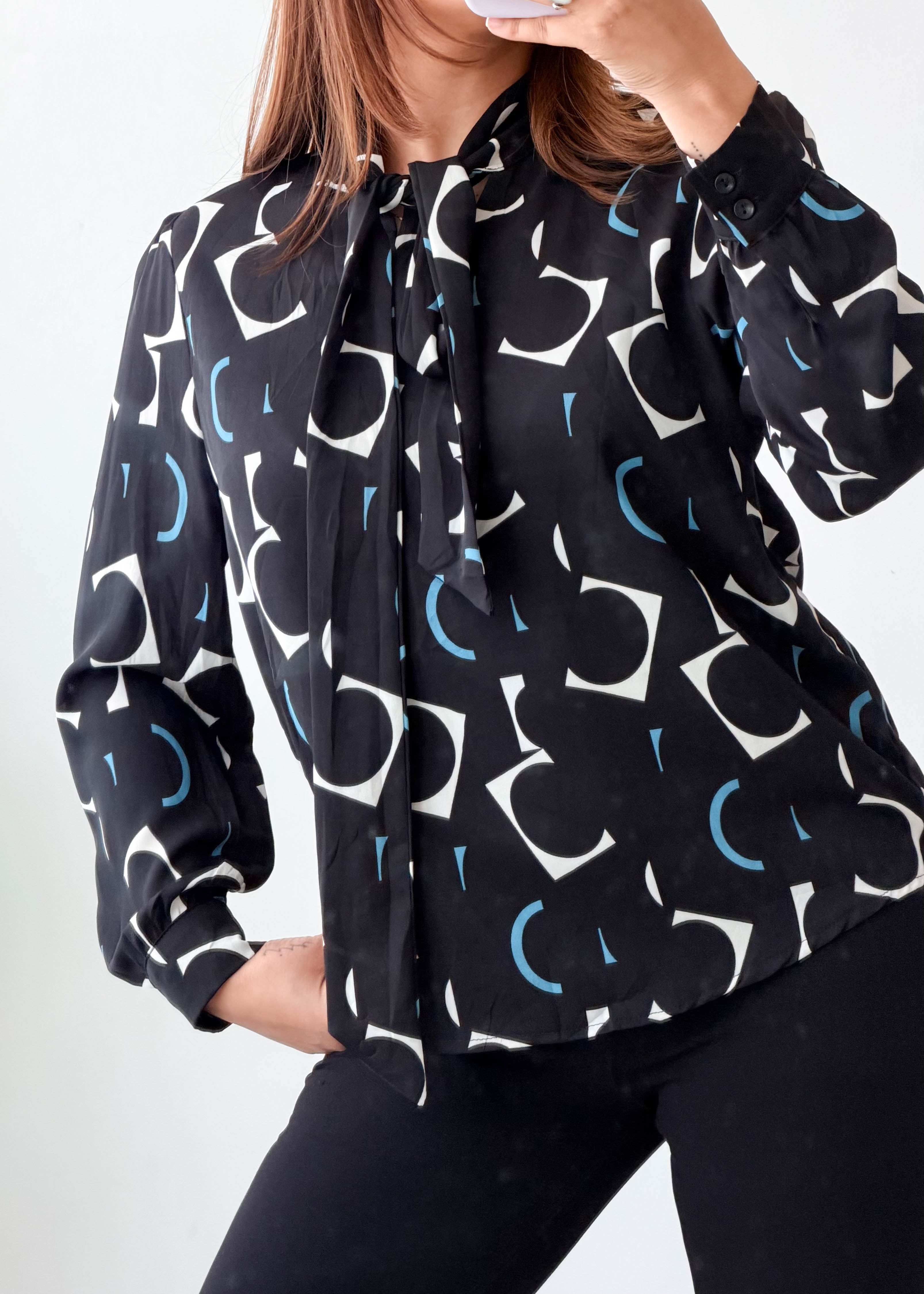 Size S-M Black Abstract Bow Tie Shirt Top
