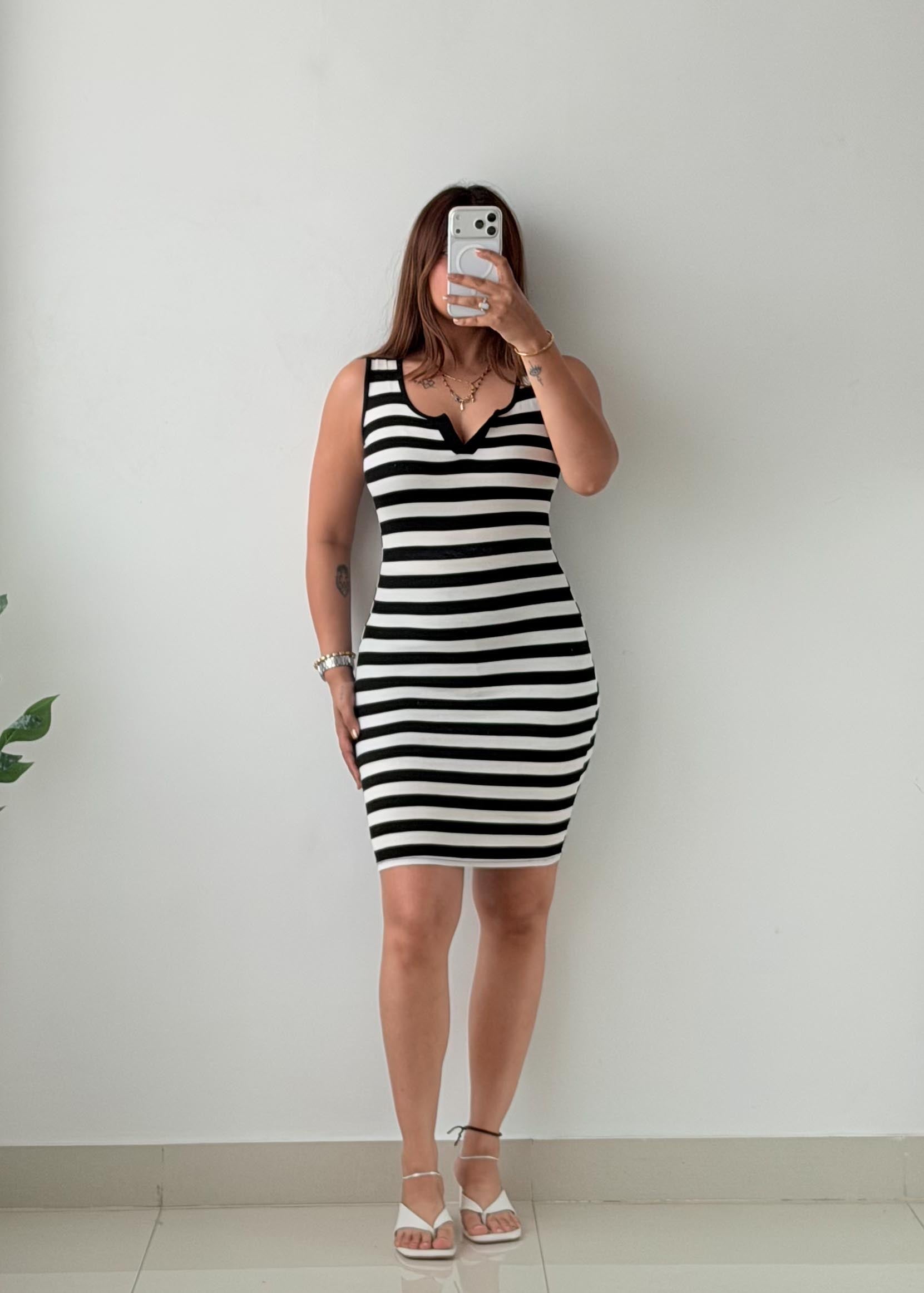 Size XS-S Black & White Stripe Sleeveless Knit Mini Dress