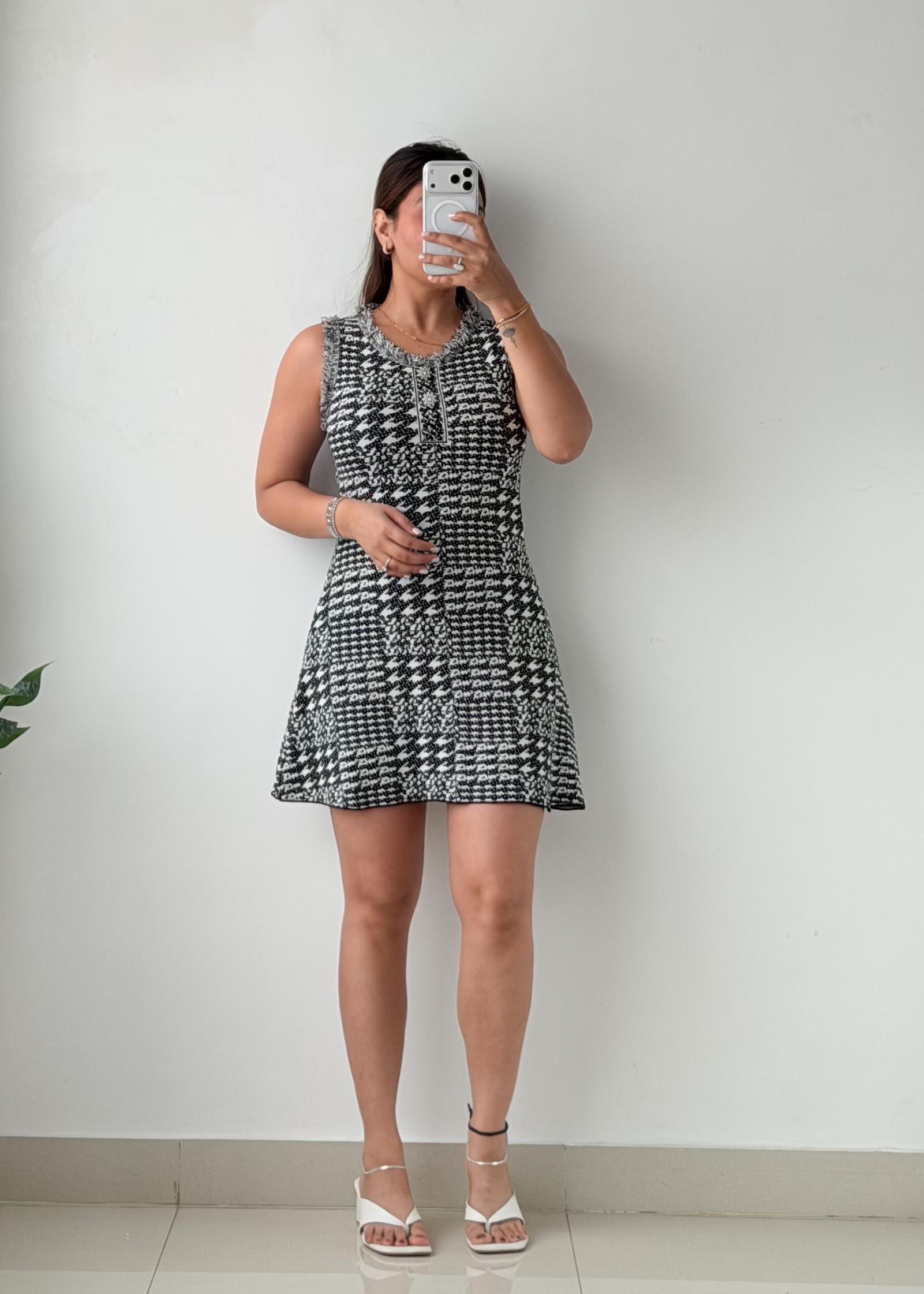 Size S-M Black & White Printed Bodycon Mini Dress
