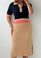 Size M-L Black Colorblock Ribbed Knit Midi Dress