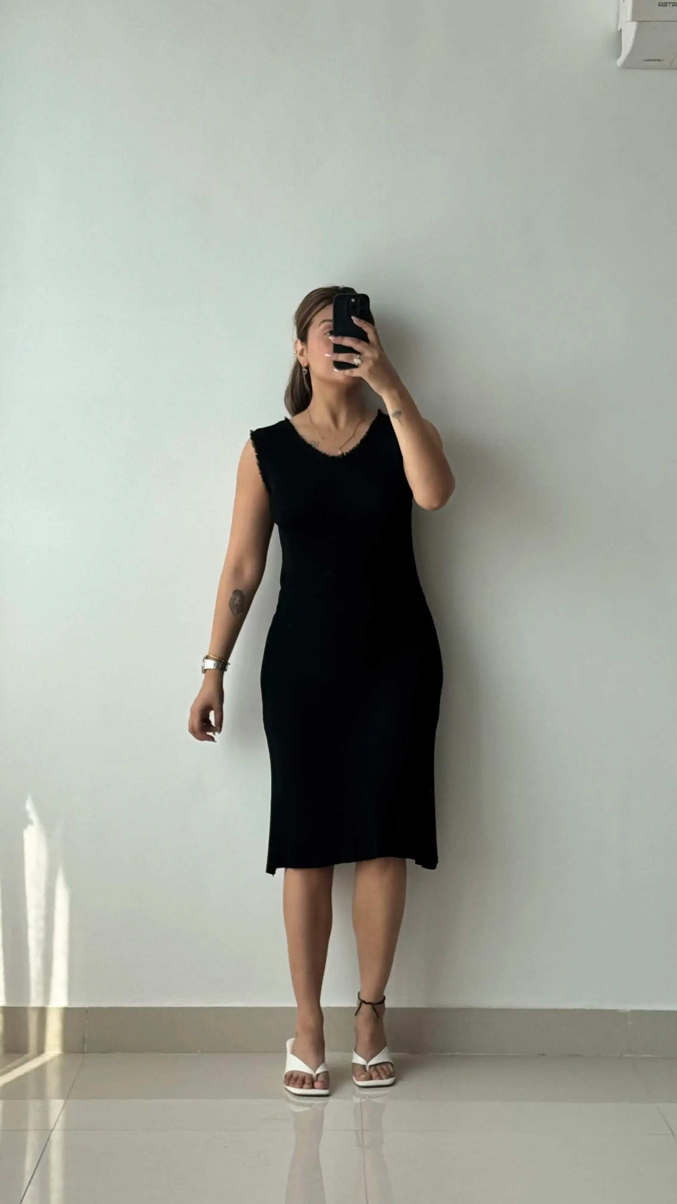 Size XS-S, Black V-Neck Midi Dress