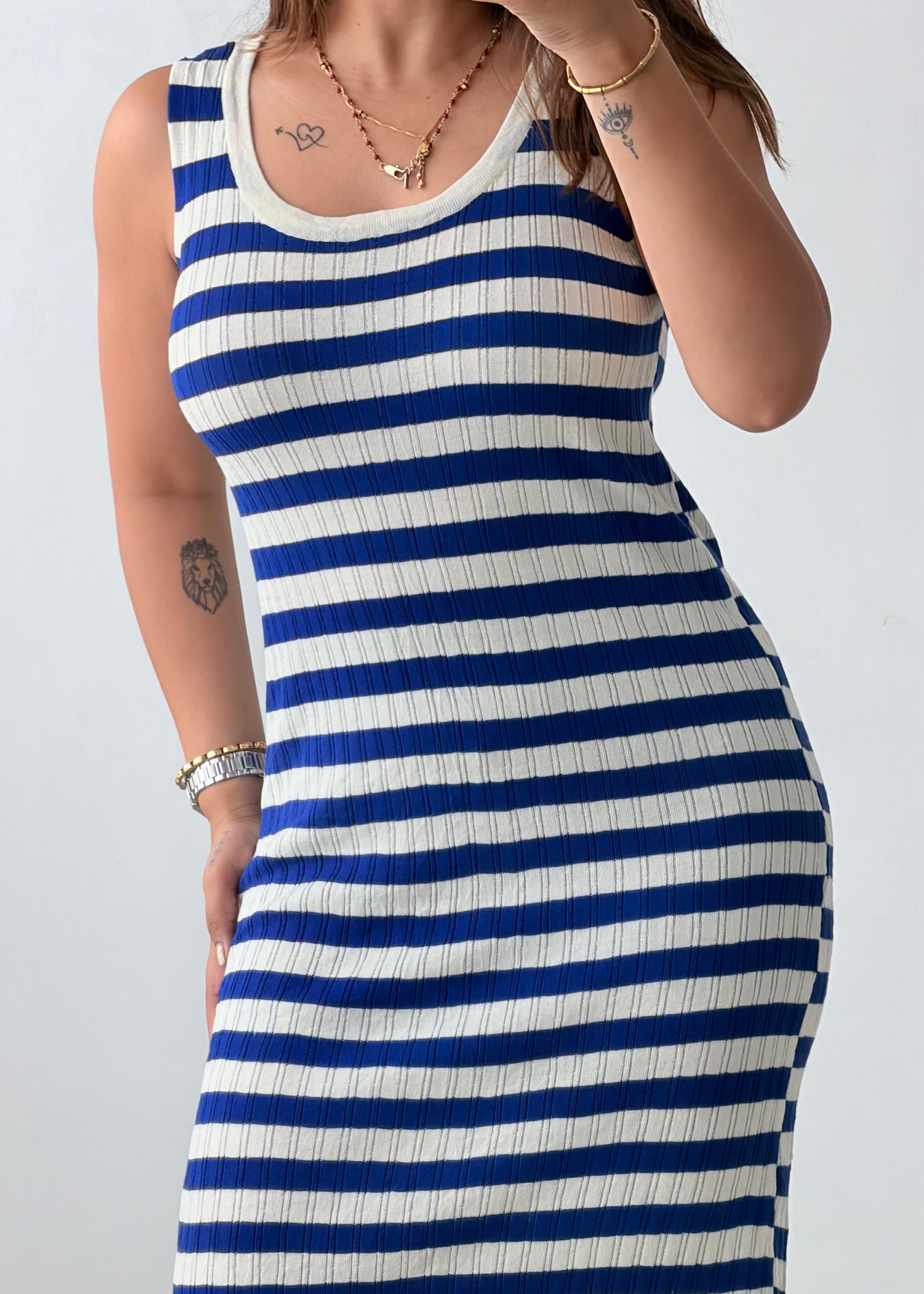Size M-L Blue Stripe Ribbed Midi Dress