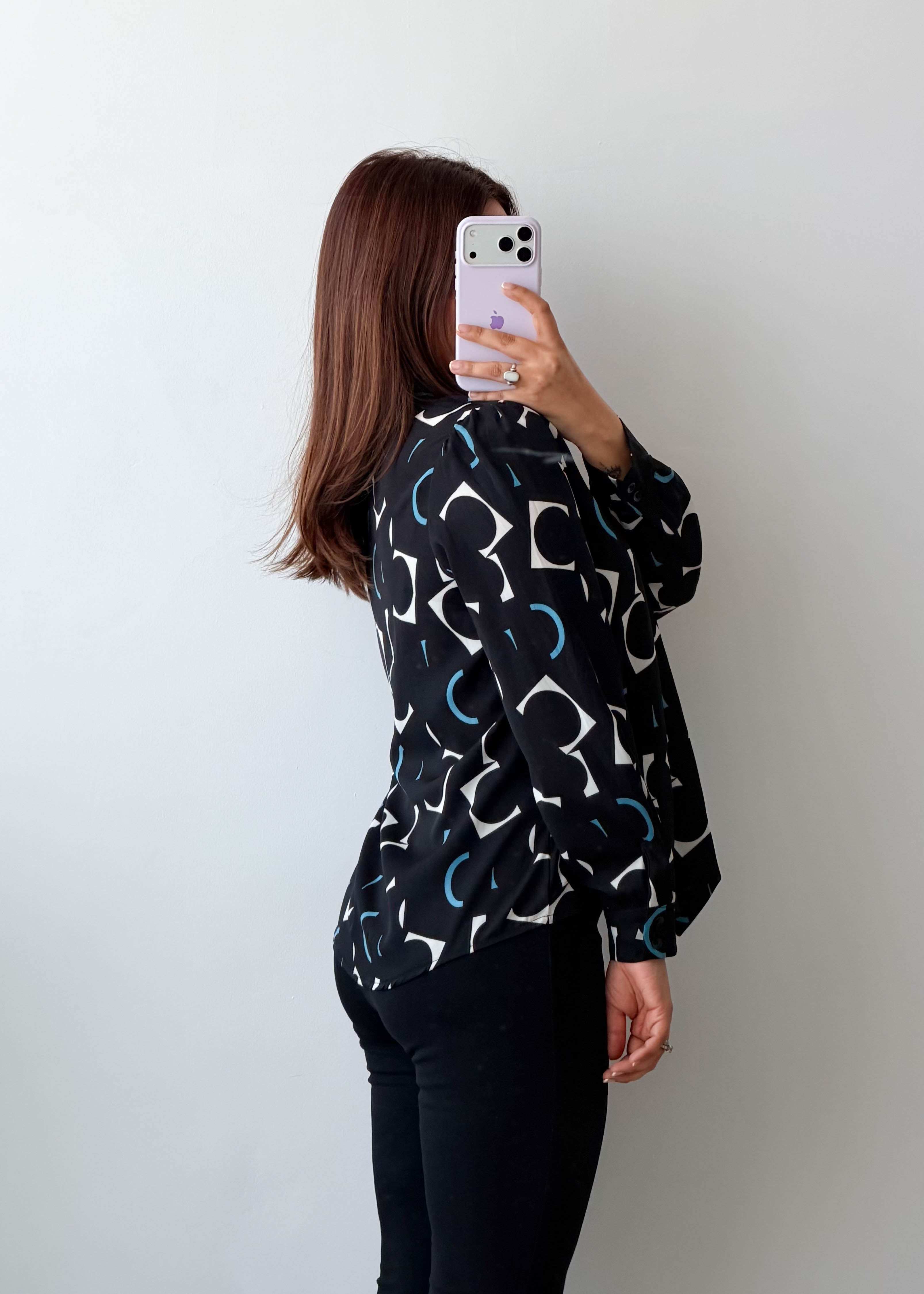 Size S-M Black Abstract Bow Tie Shirt Top