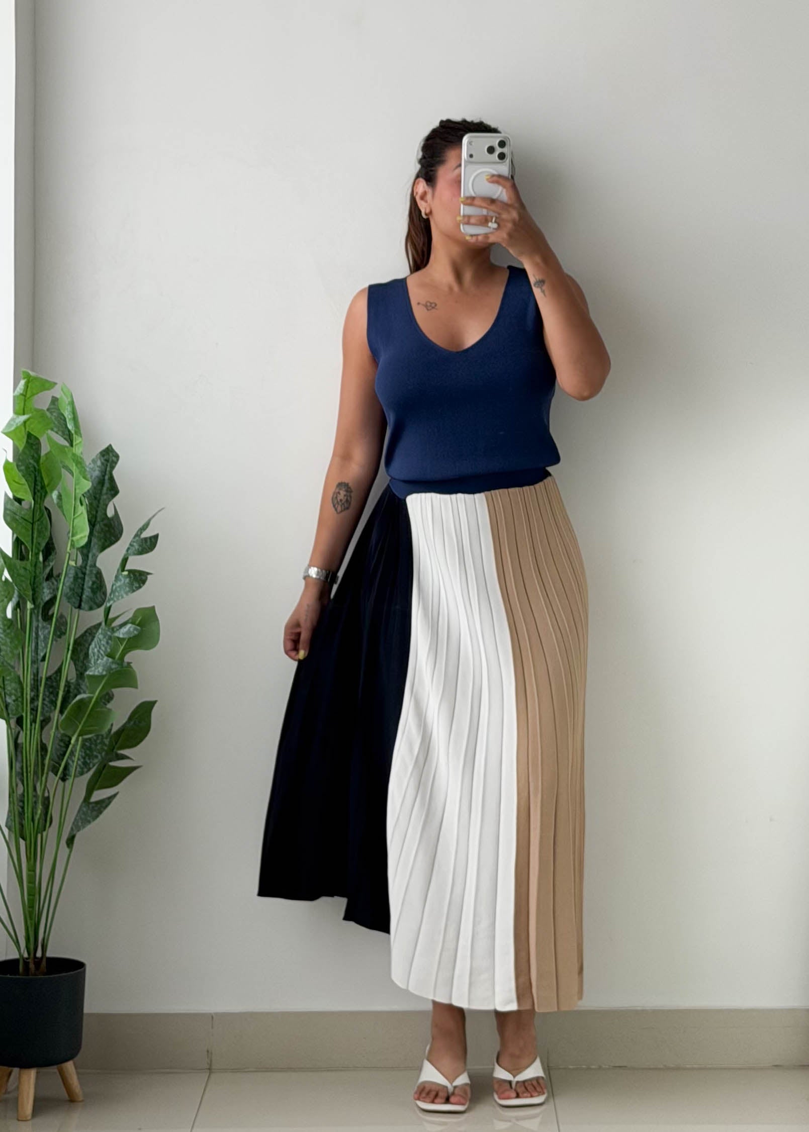 S-M Navy Color Block Pleated Maxi Dress