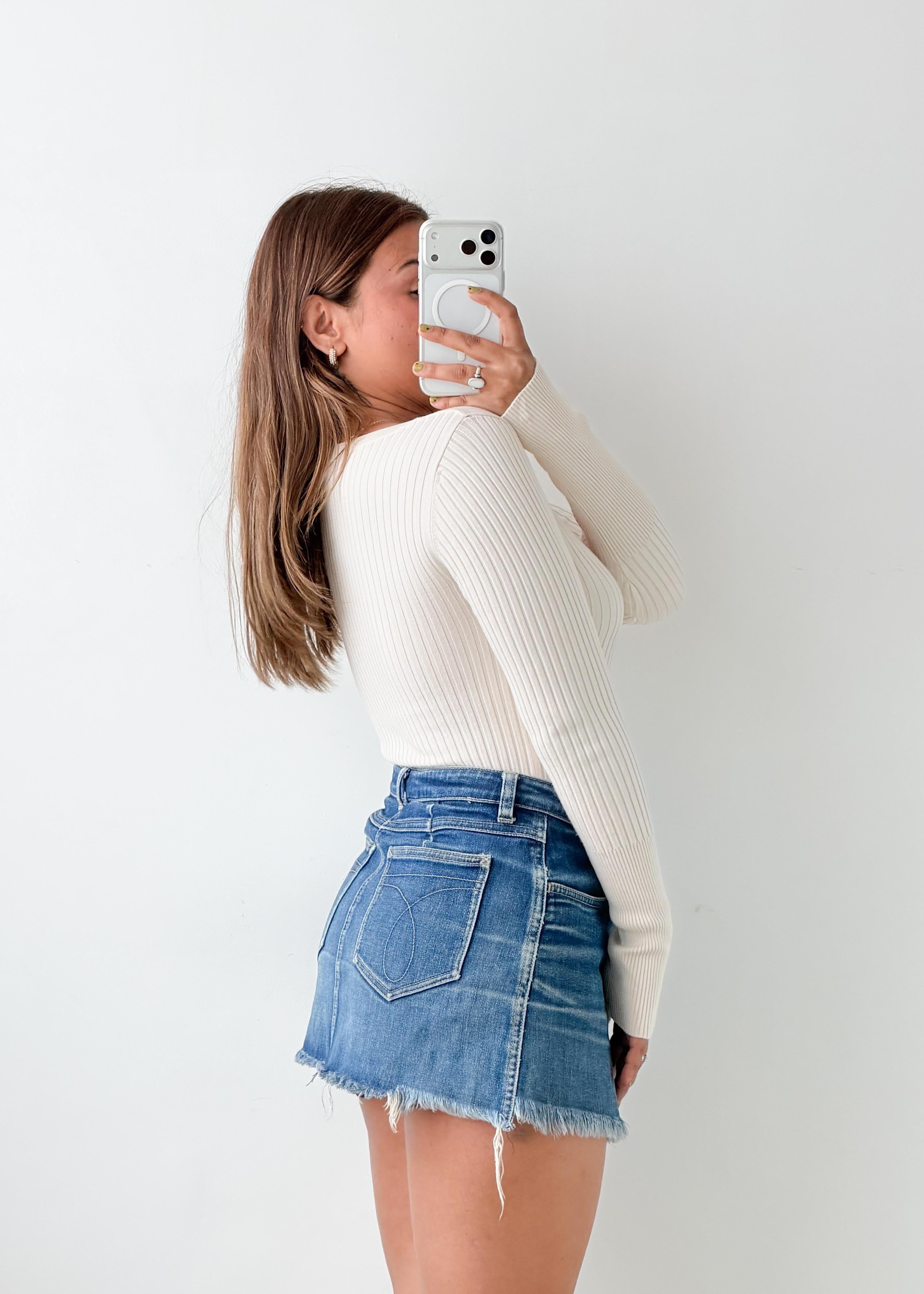 Size S-M White Ribbed Long Sleeve Top