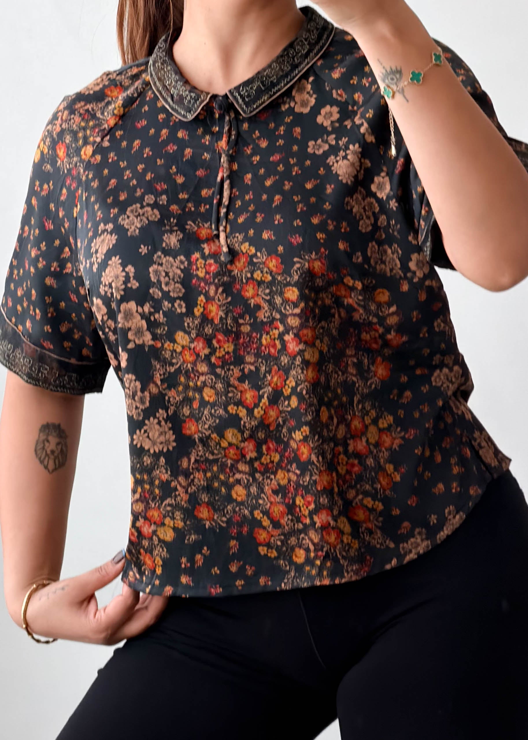 Size XS-S Black Brown Floral Peplum Top
