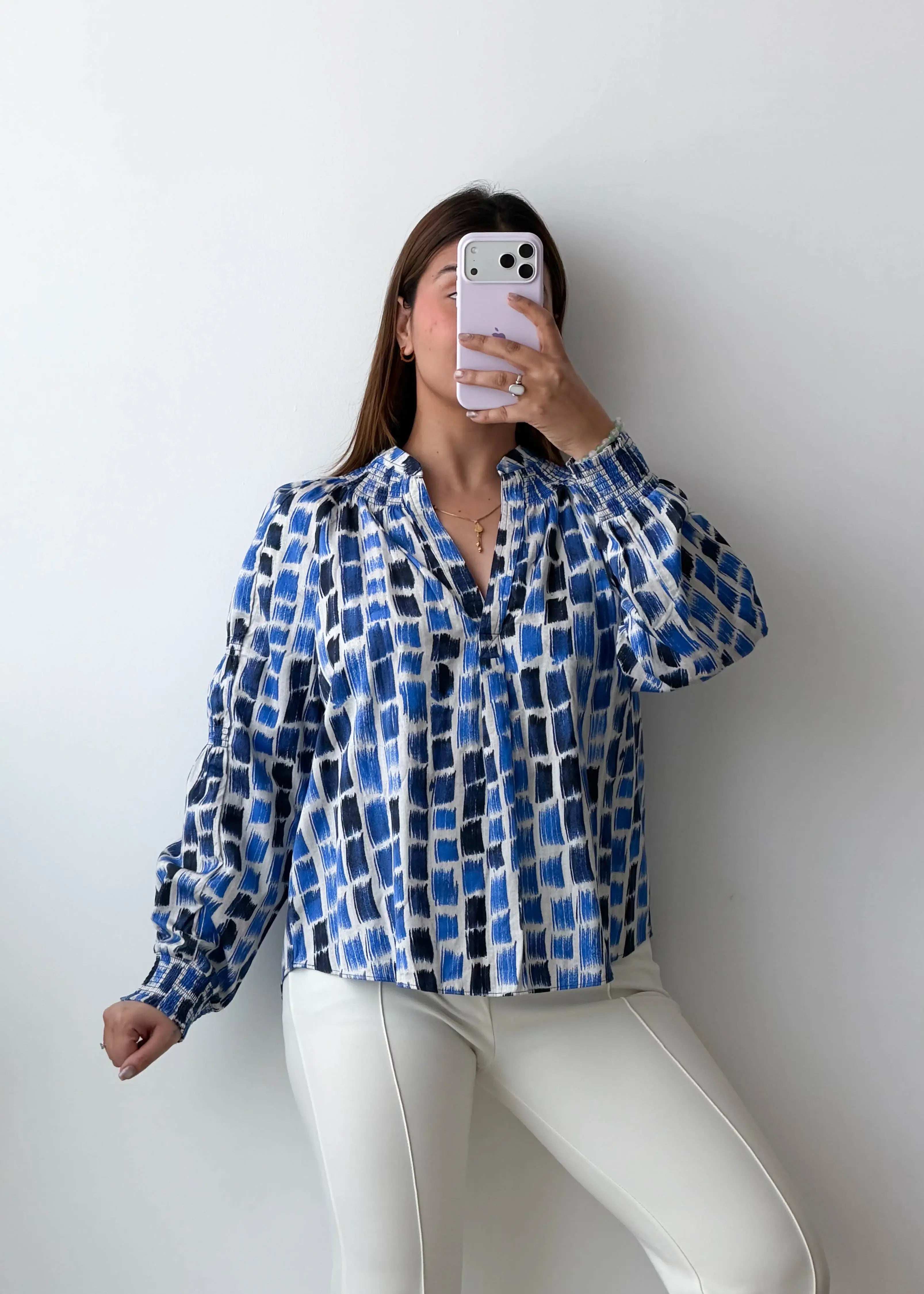 Size S-M / L-XL Blue Abstract Print Shirt