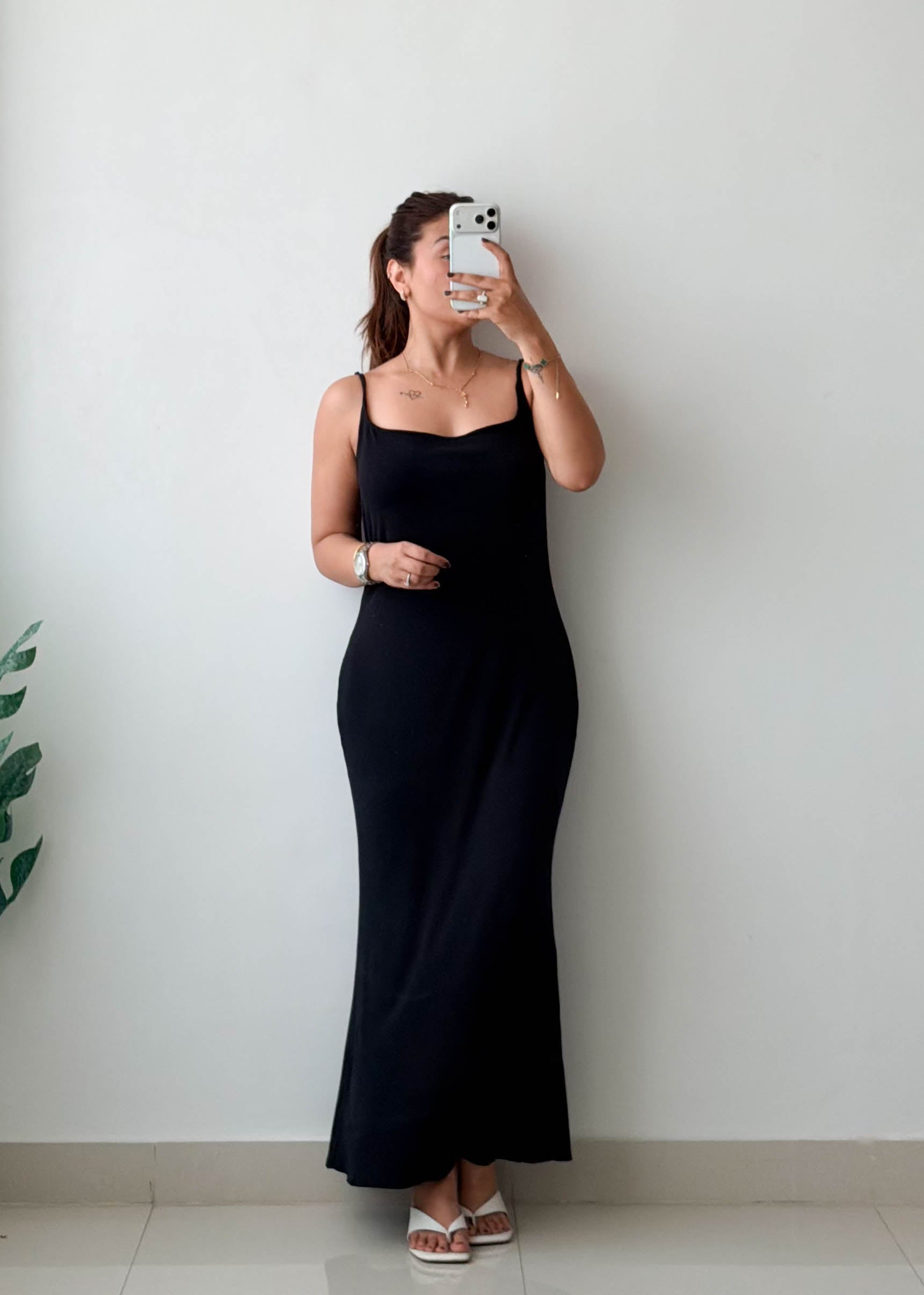Size M-L Black Square Neck Maxi Dress