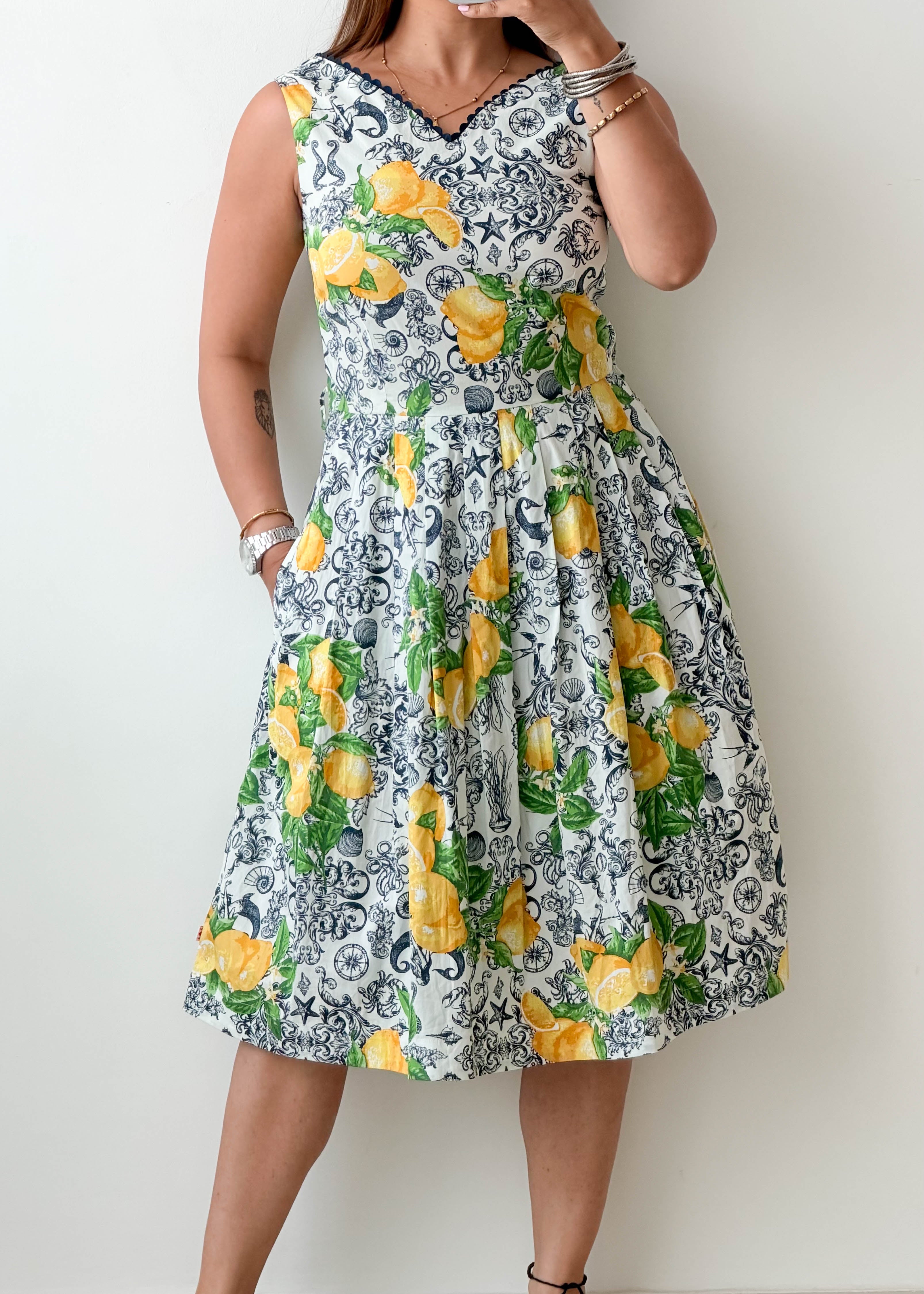 Size S White Lemon Print Fit & Flare Midi Dress
