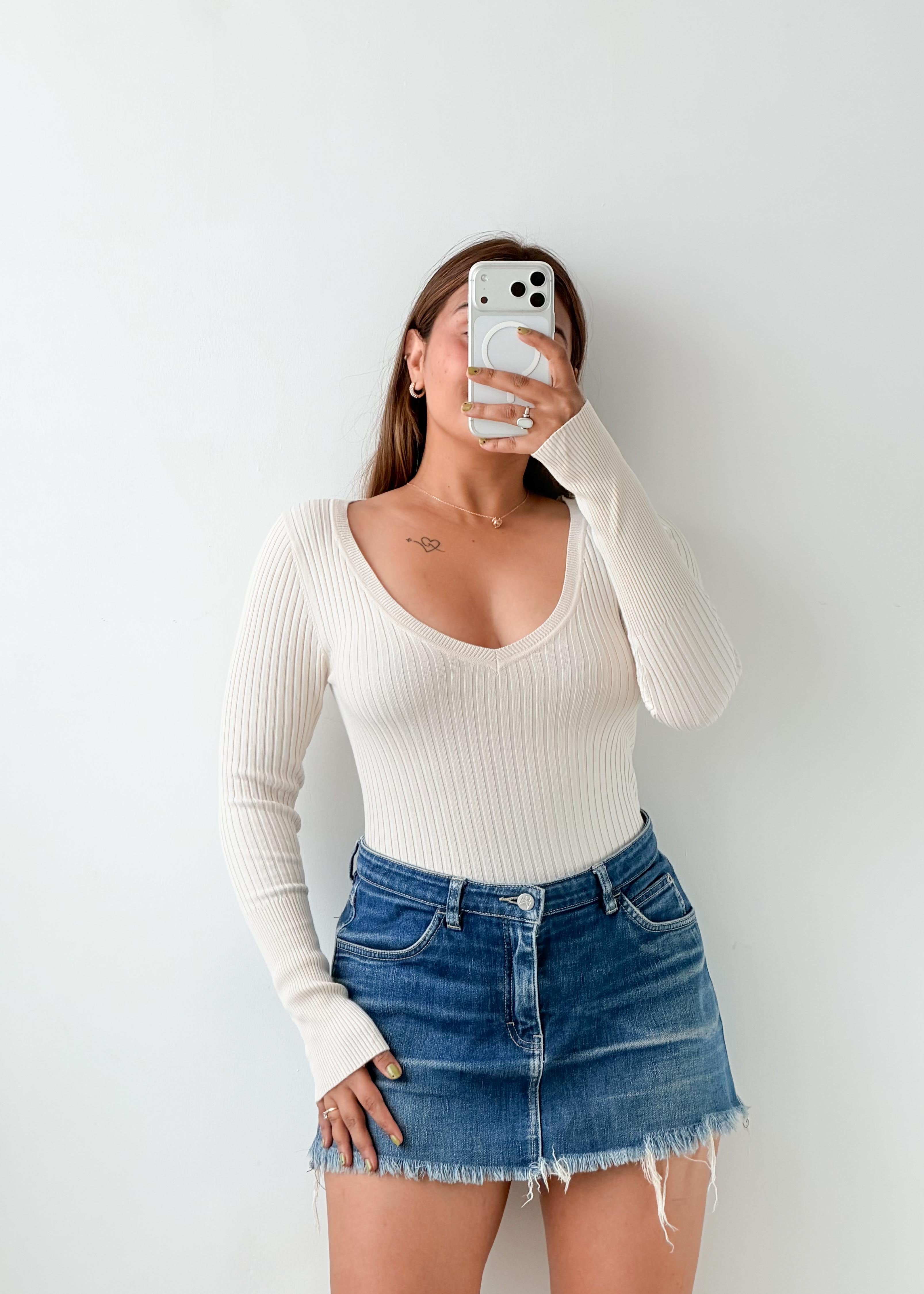 Size S-M White Ribbed Long Sleeve Top