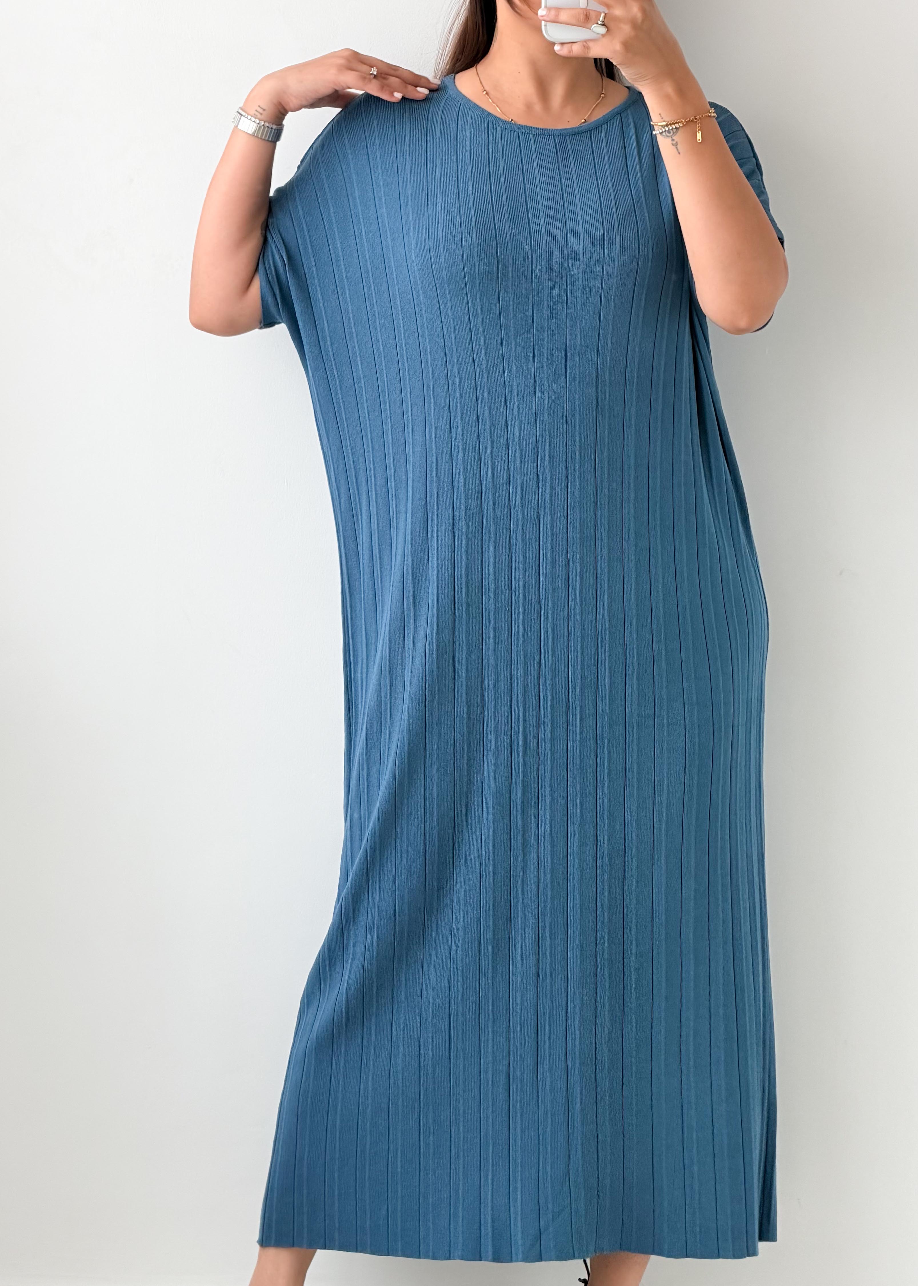 Size M-L Steel Blue Ribbed Maxi Dress