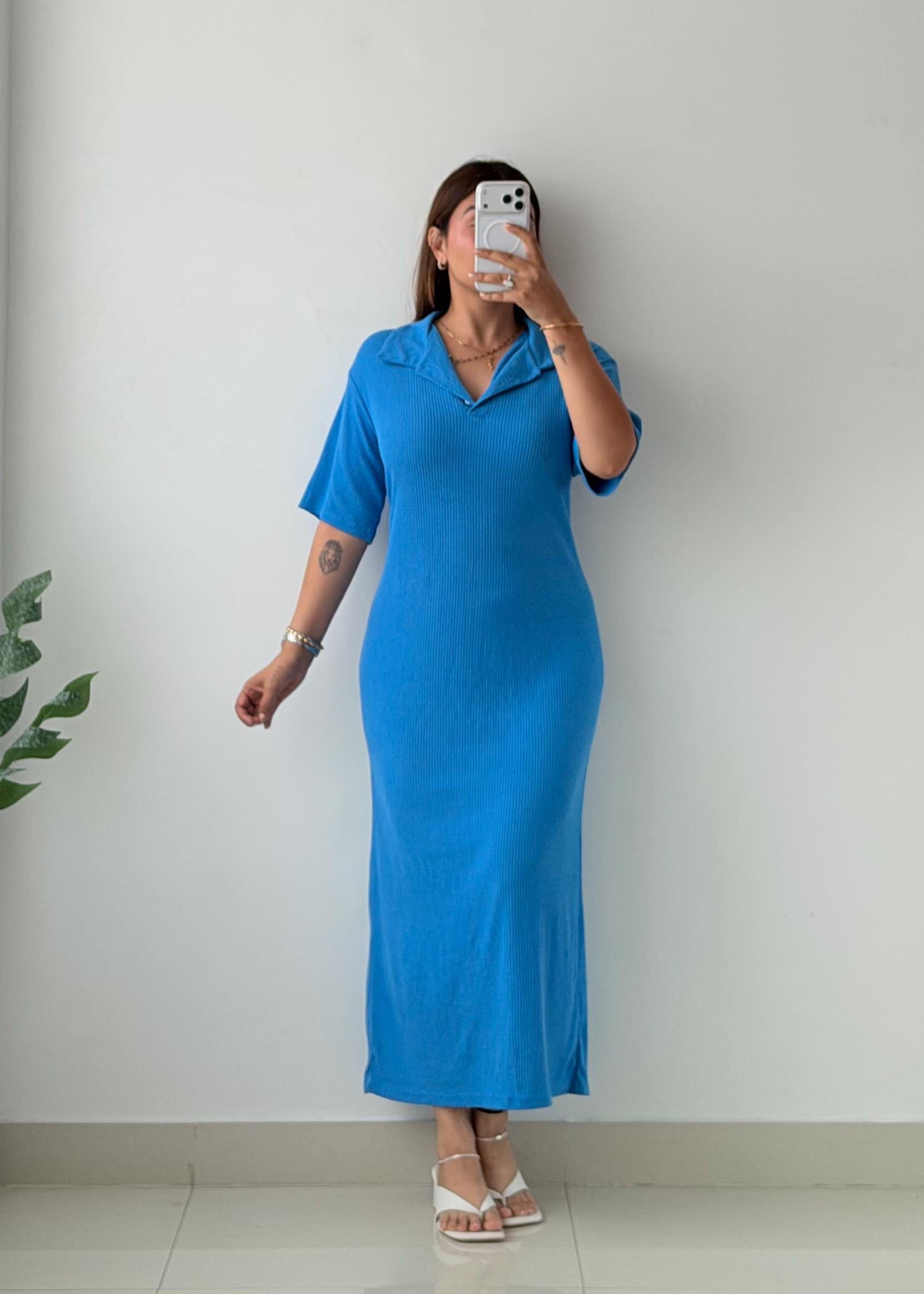 Size L-XL Blue Collared Knit Maxi Dress