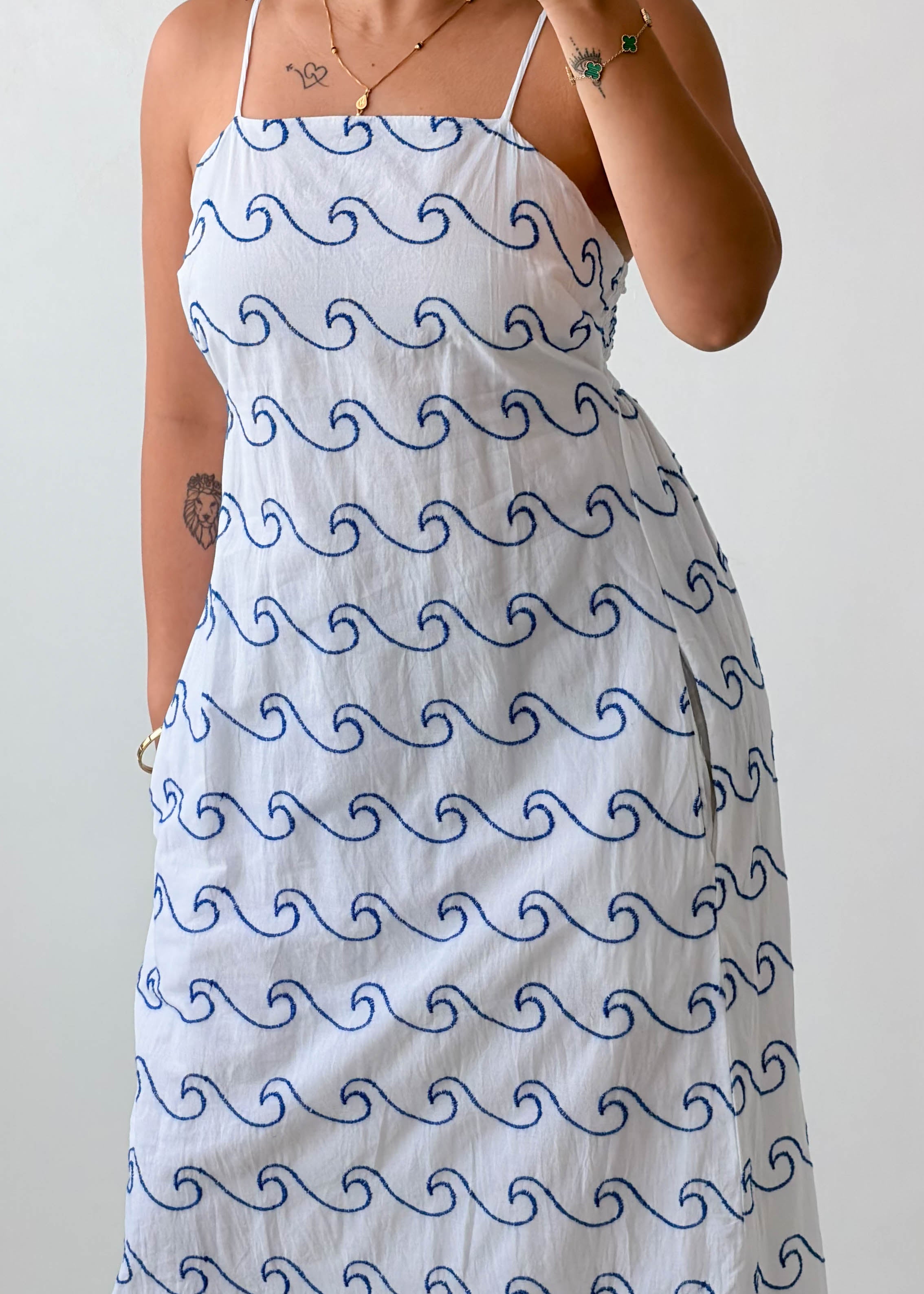 Size S-M White Wave Print Maxi Dress