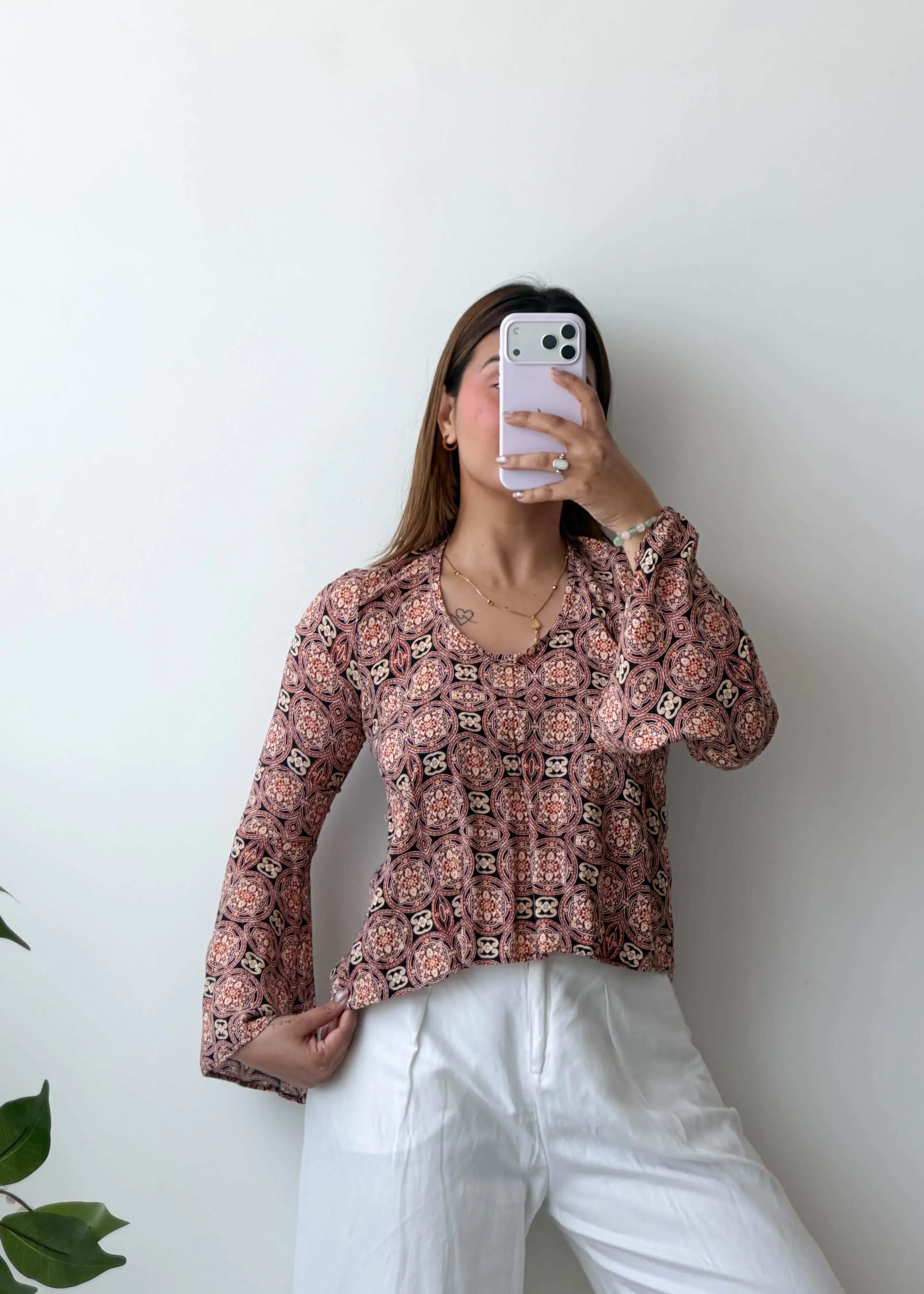 Size S-M Brown Printed V-Neck Top