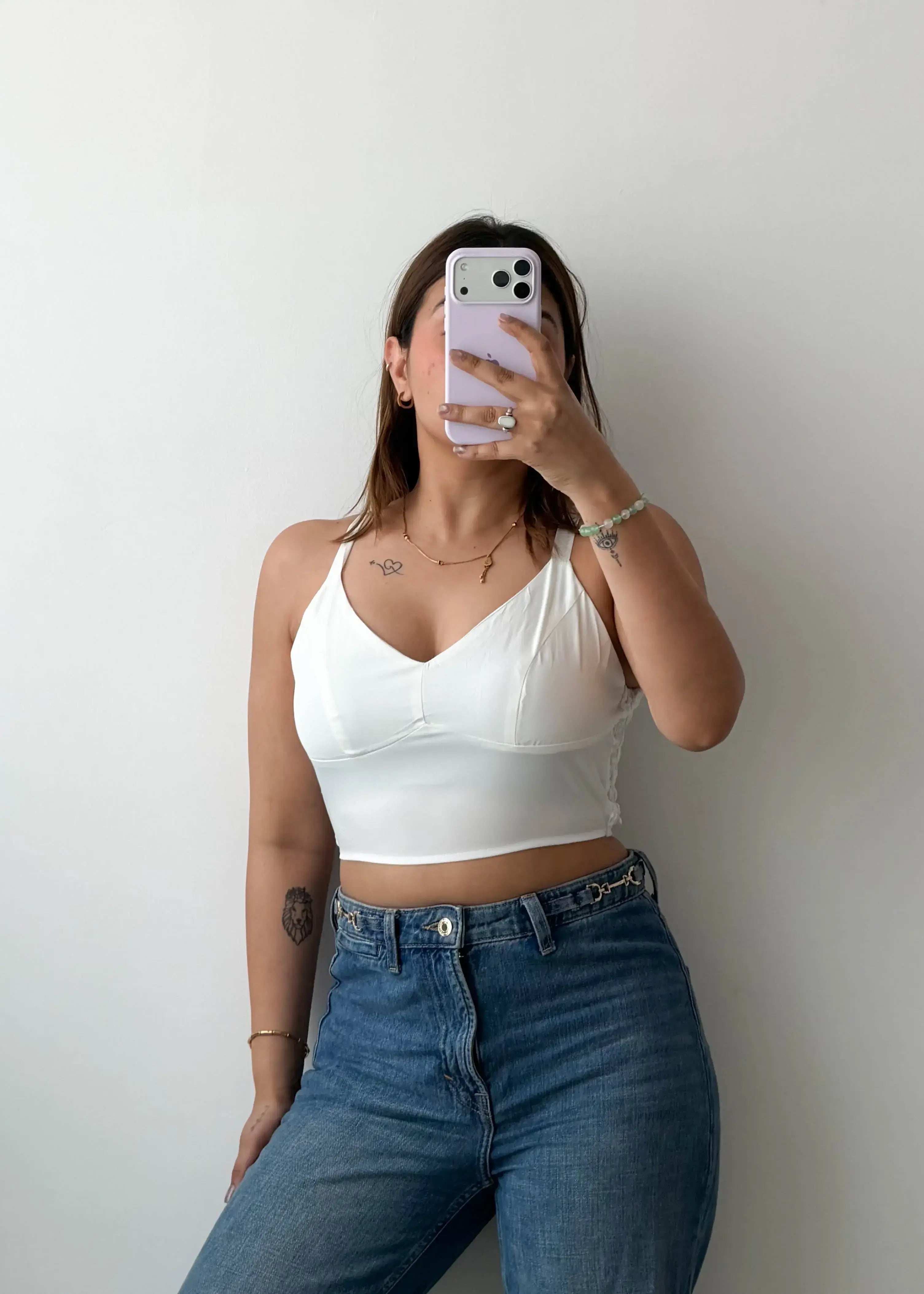 Size M White Basic Crop Top
