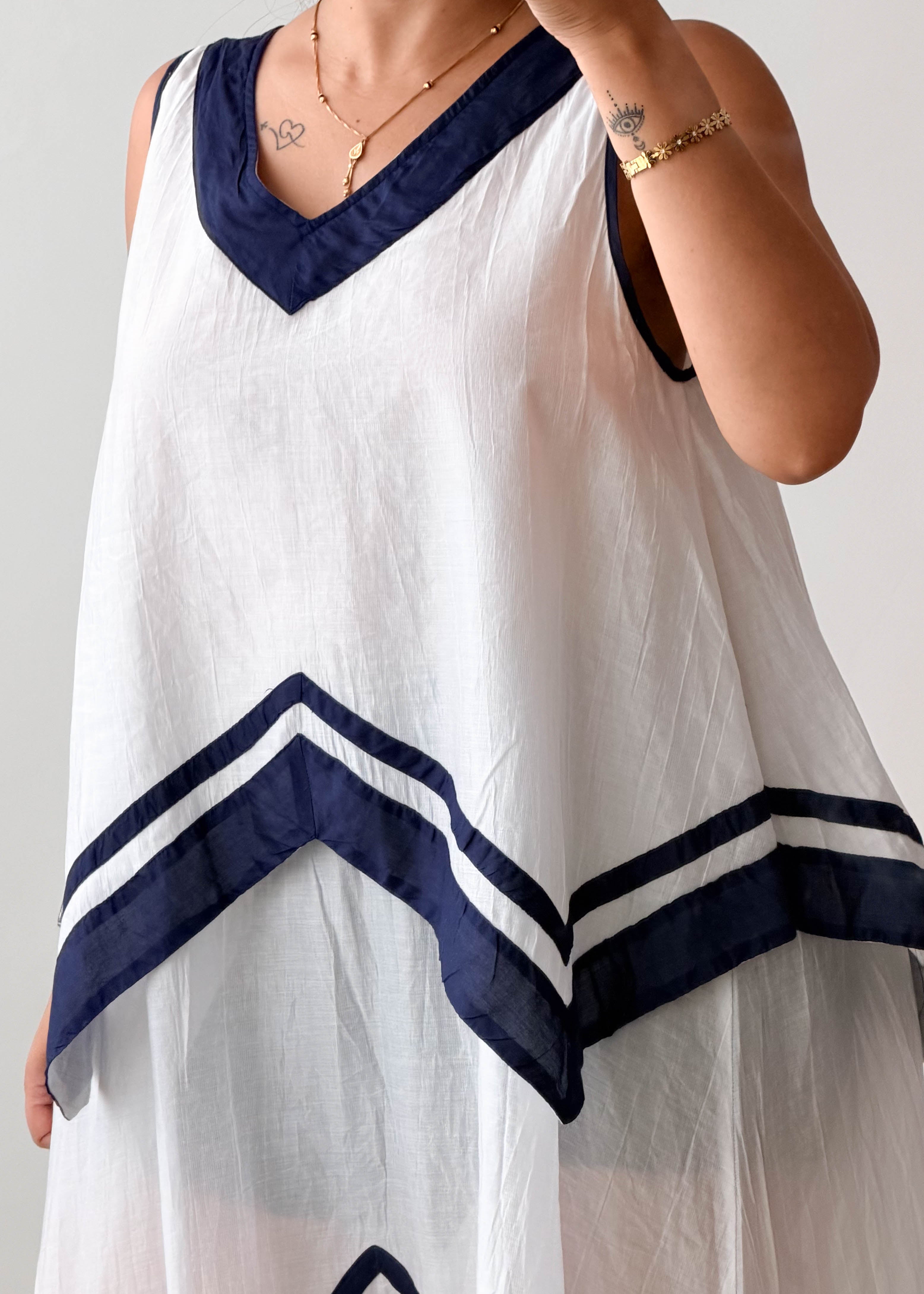 Size M-L White & Navy Asymmetrical Midi Dress