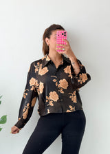 Size M-L Black Rose Print Shirt