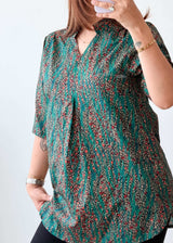 Size S-M Green Printed V-Neck Top